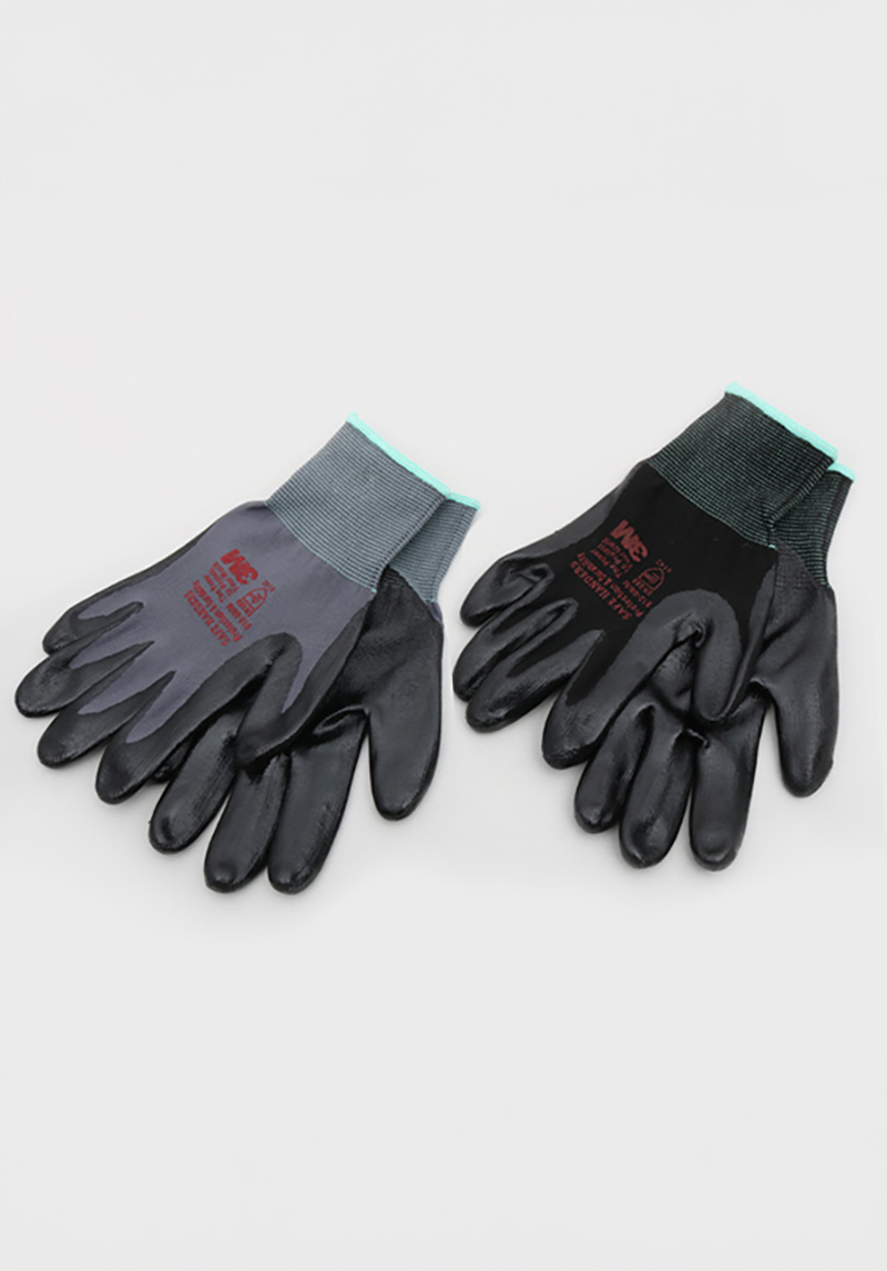 Универсальные защитные перчатки 3M SafeGrip M