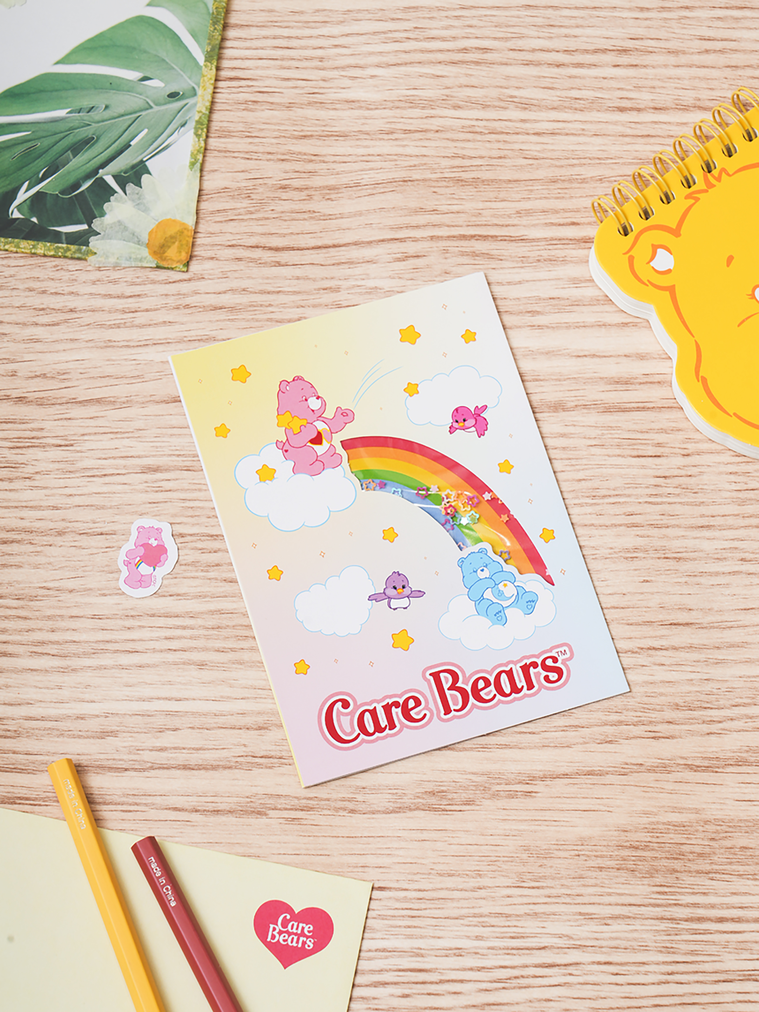Блестящая карточка Care Bears с бисером желтая