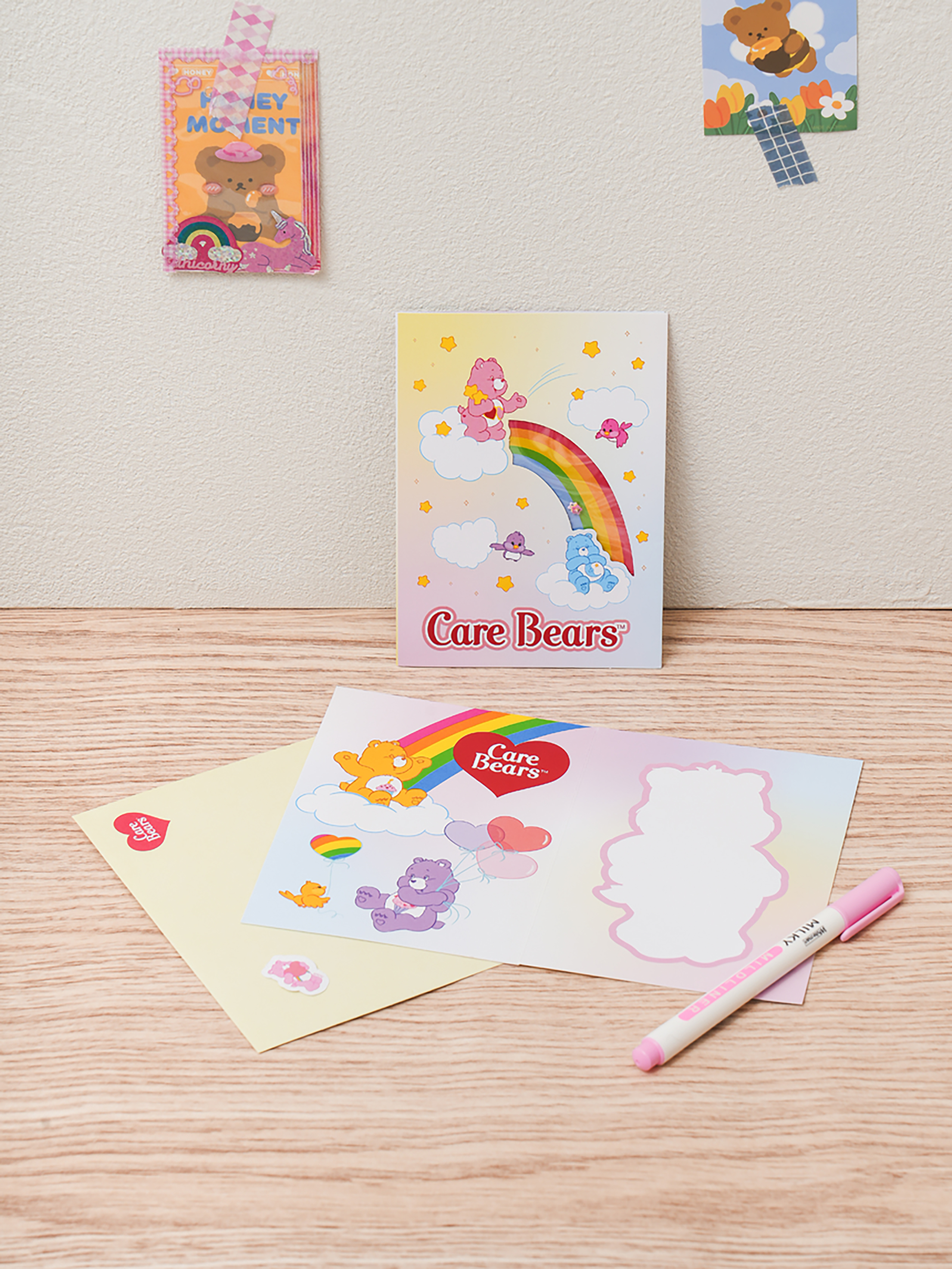 Блестящая карточка Care Bears с бисером желтая