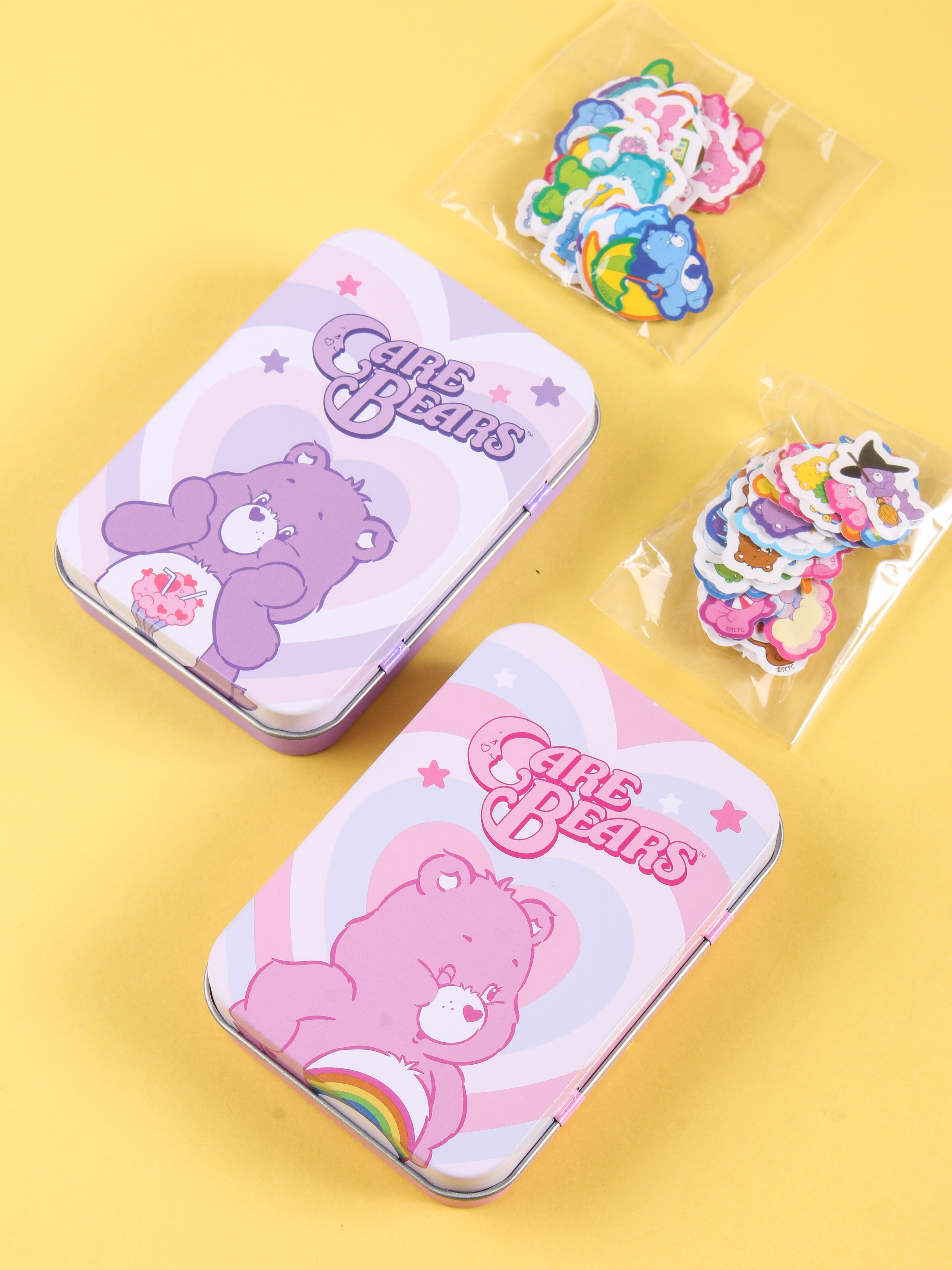 Набор стикеров в жестяной коробке Care Bears