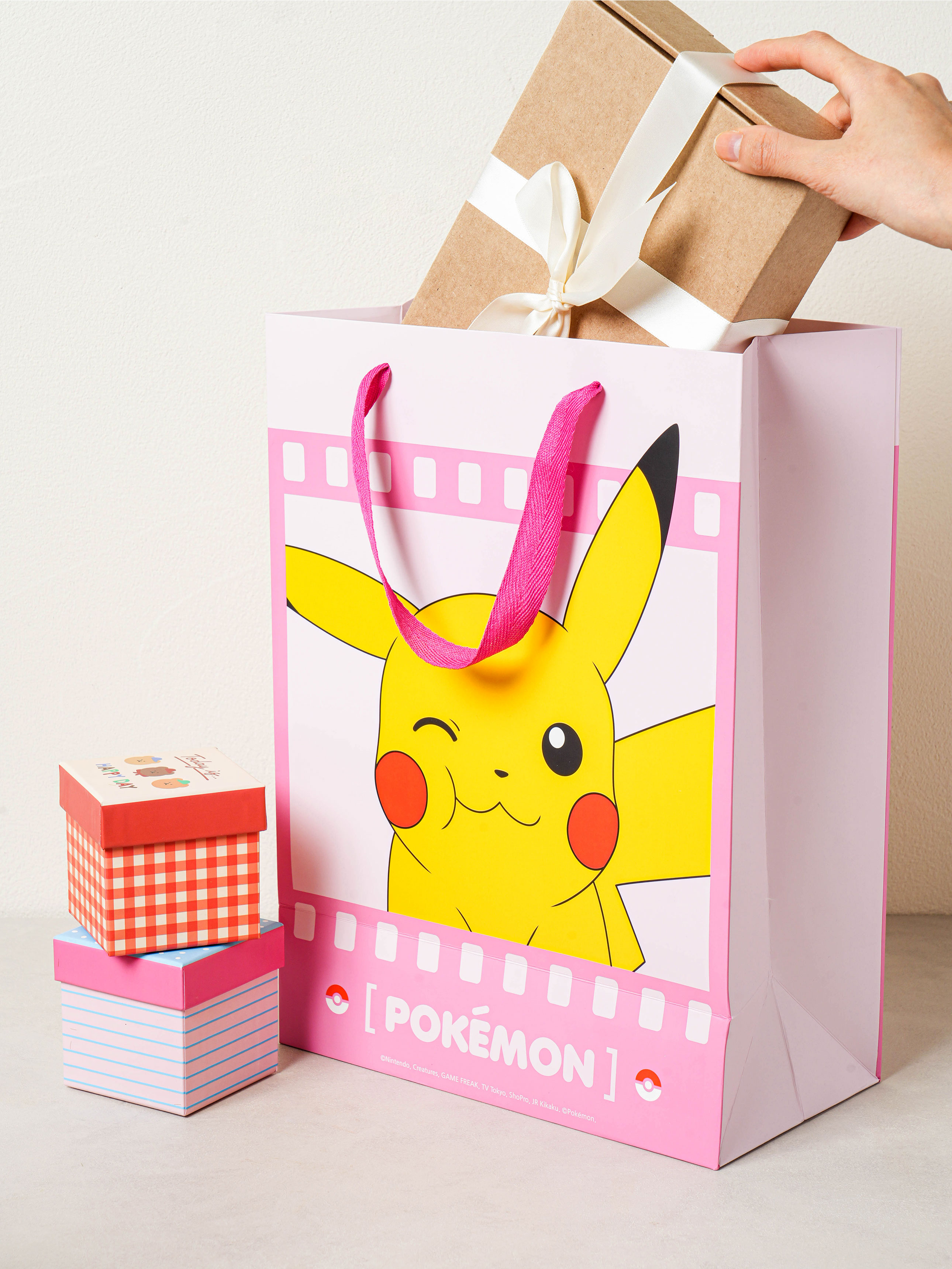 Вертикальный бумажный пакет Pokémon