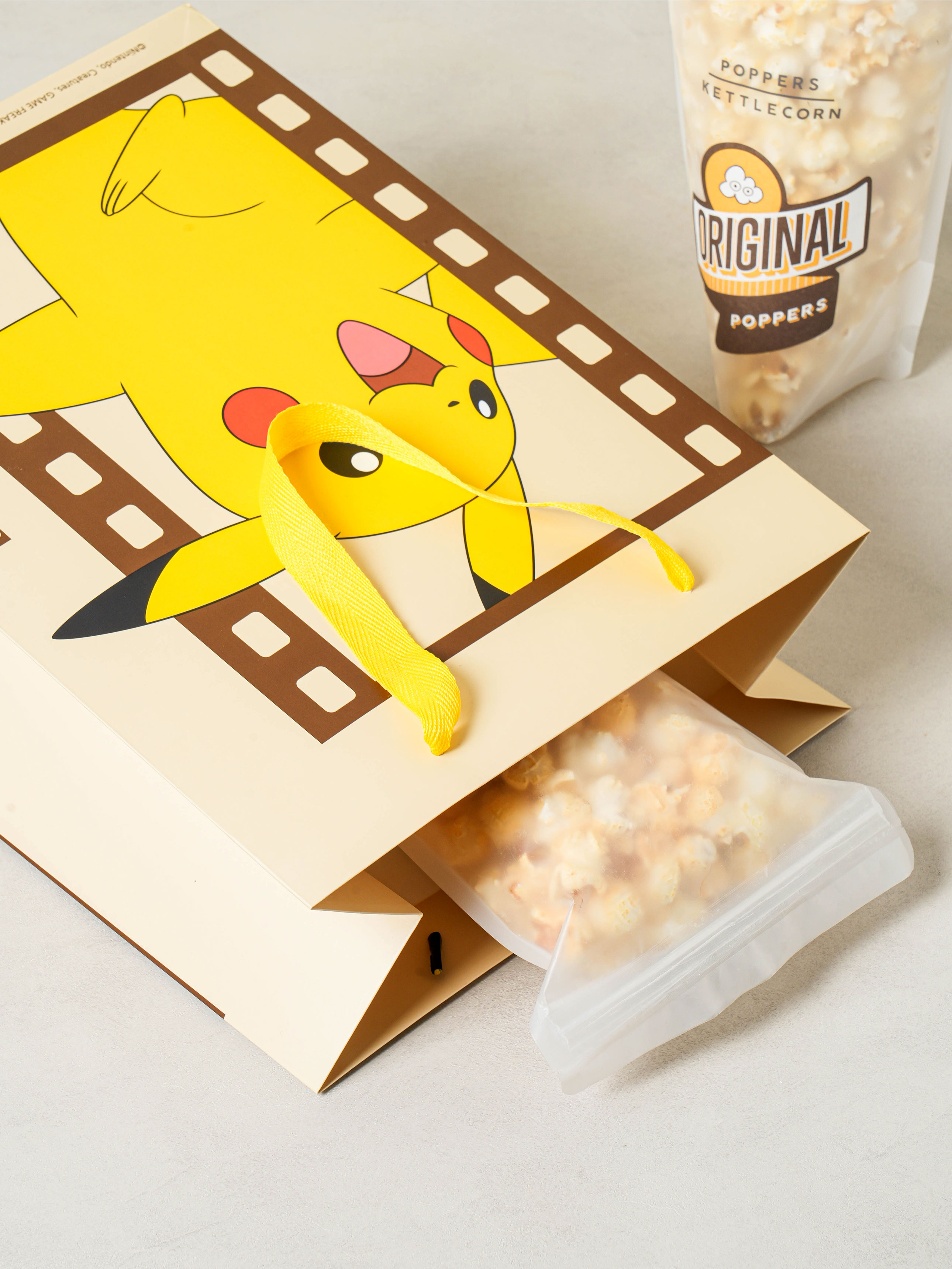 Вертикальный бумажный пакет Pokémon