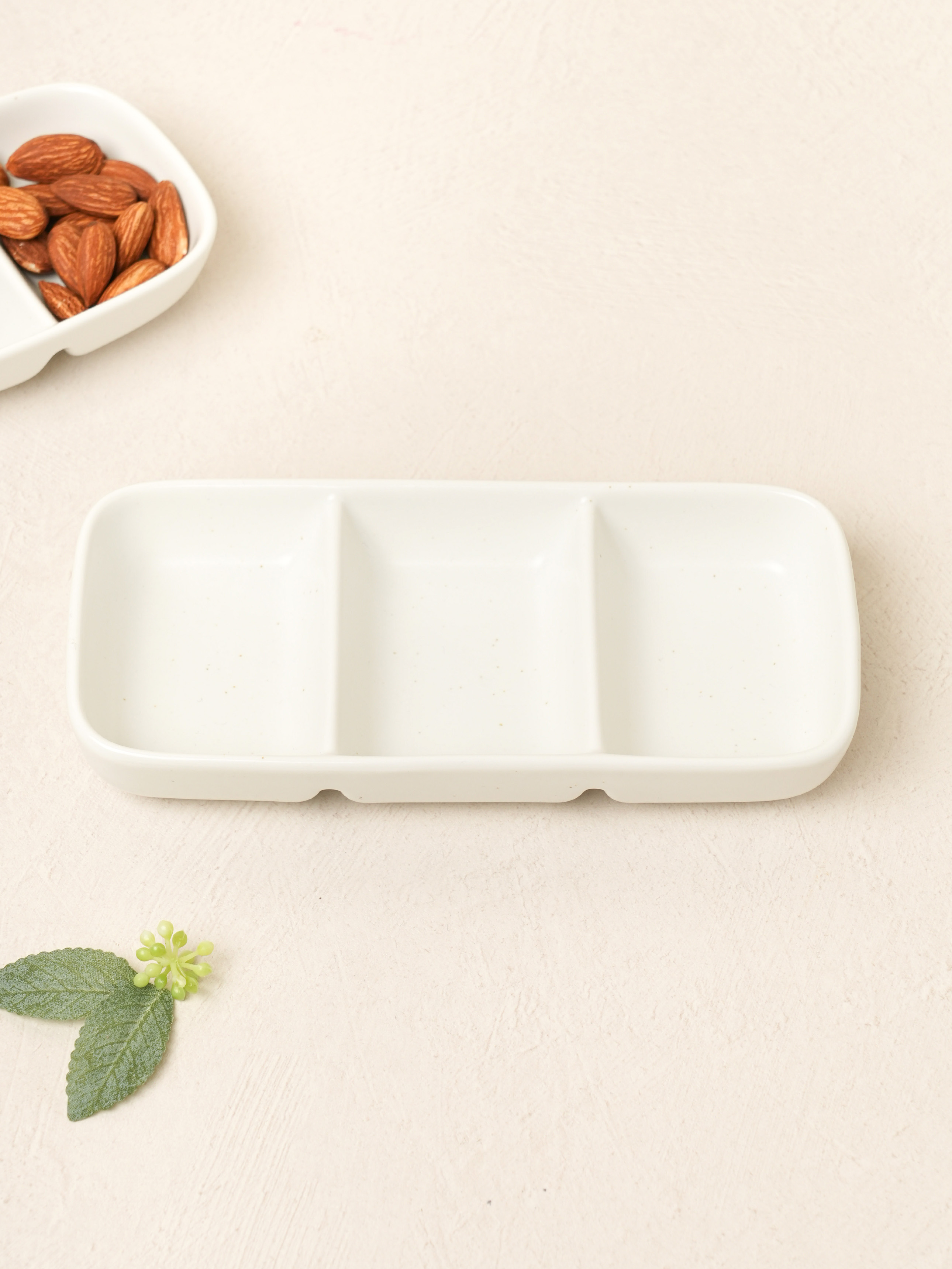 소프트 화이트 3칸 나눔 종지 16 cm