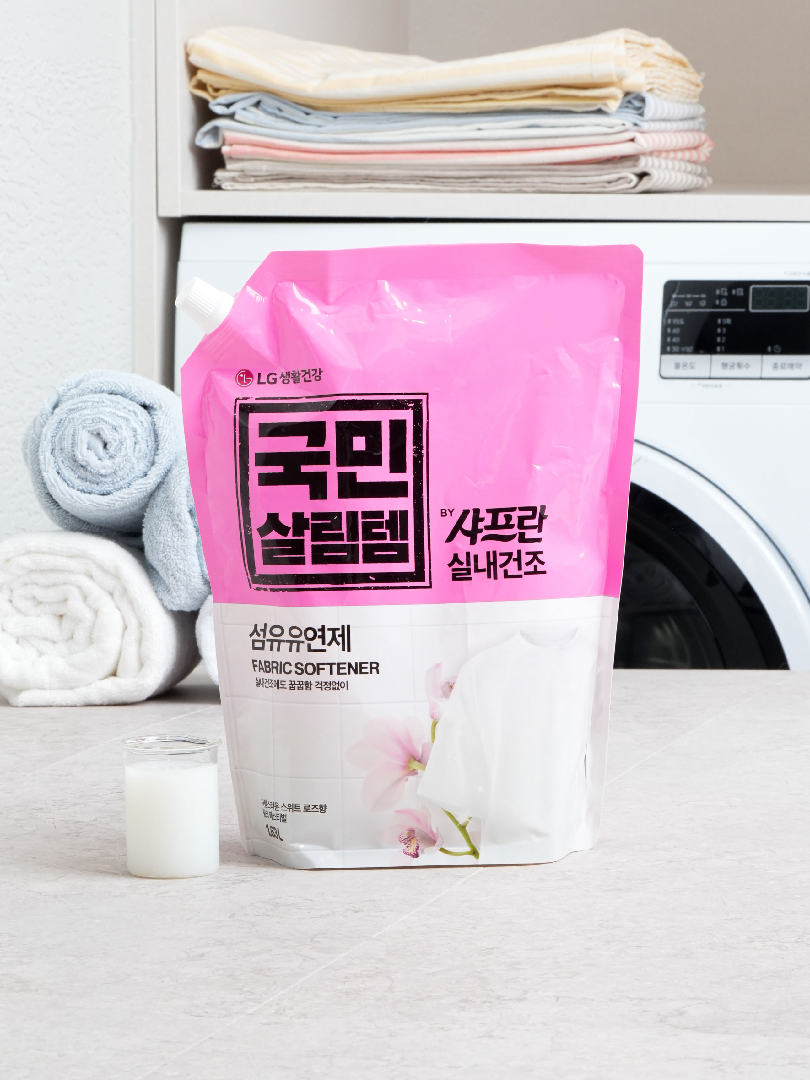 샤프란 섬유유연제 1.63 L 핑크 페스티벌향