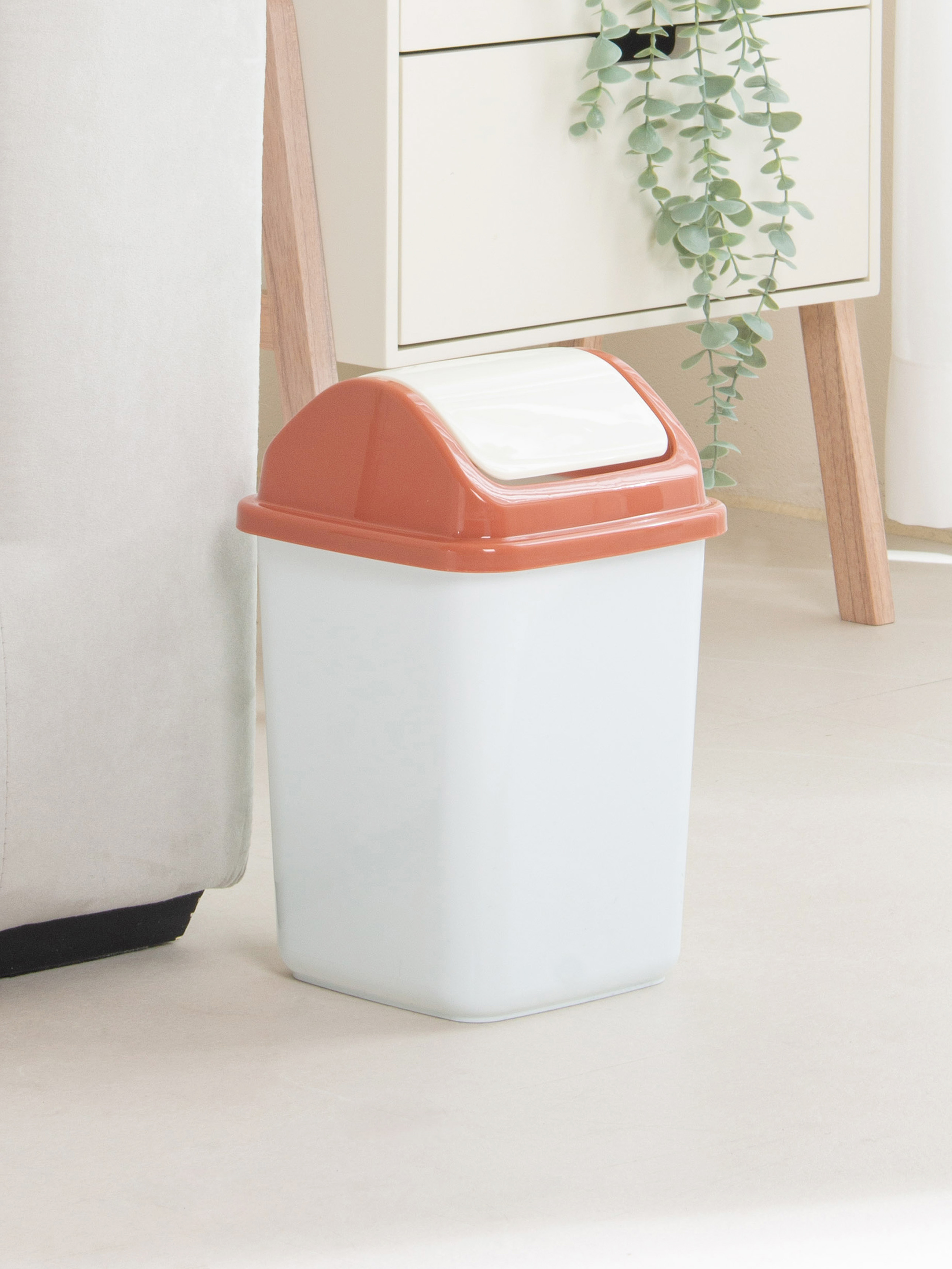 정사각 스윙 휴지통 브라운 4.5 L
