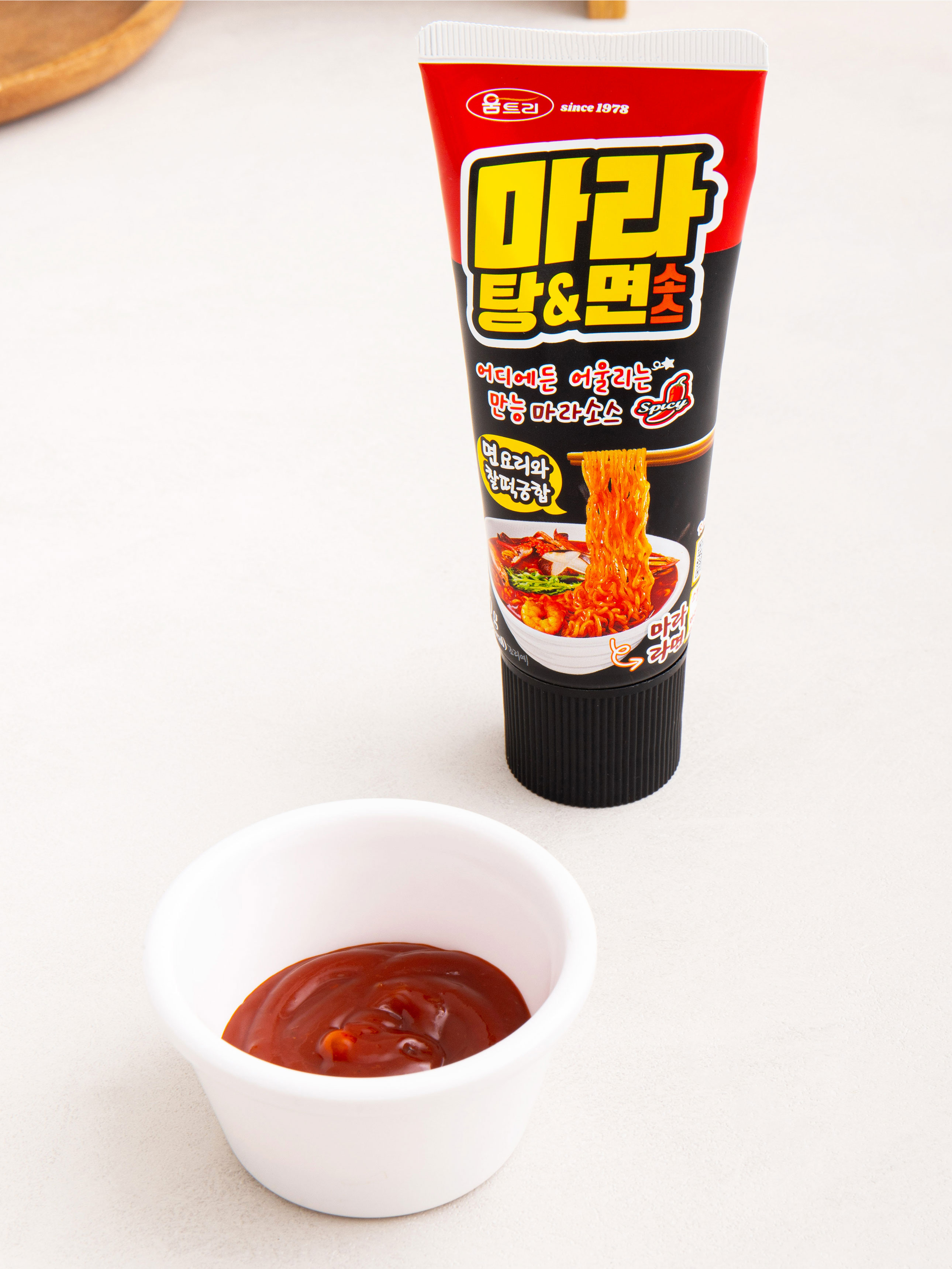 움트리 마라 소스 120 g