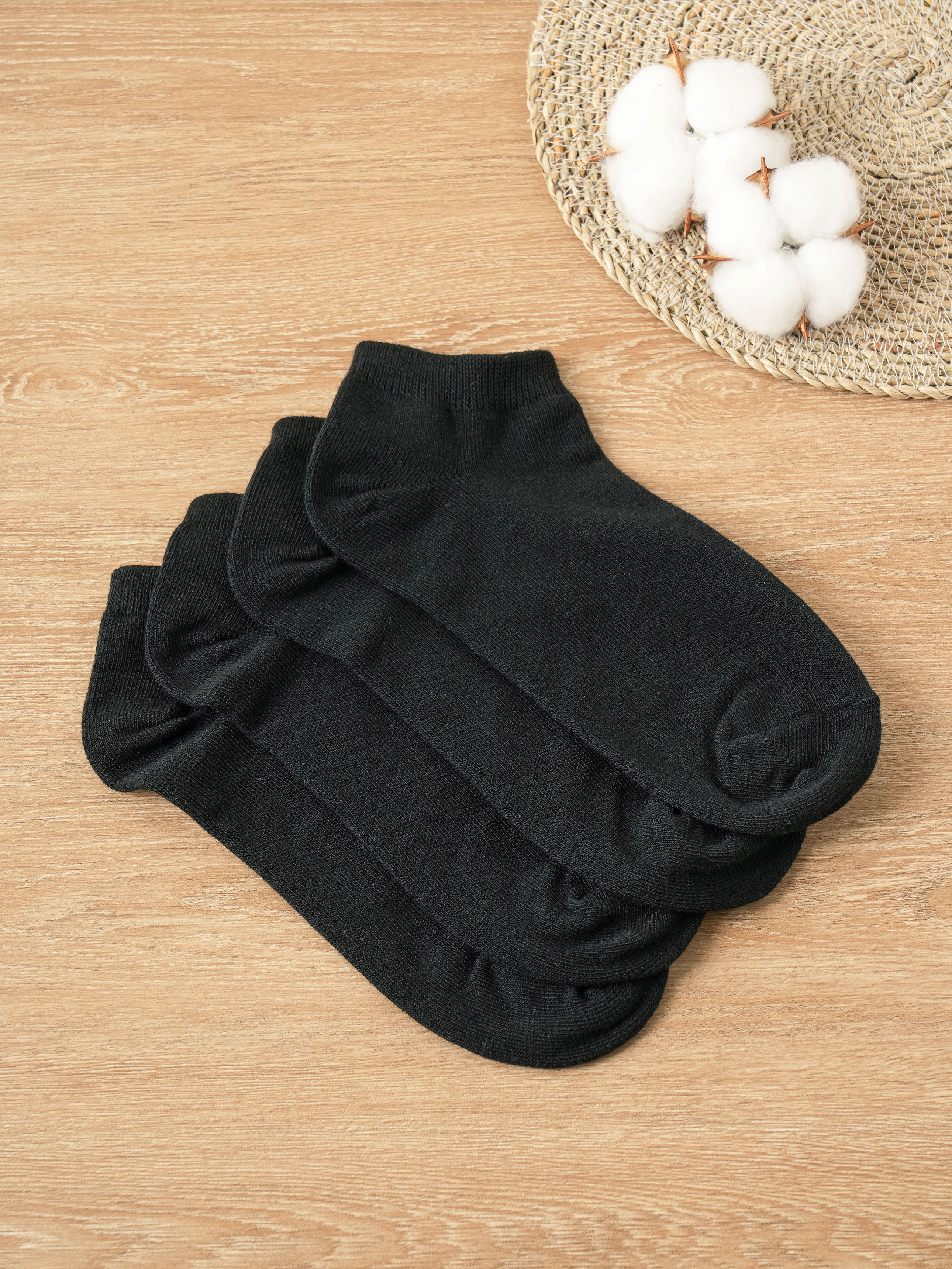 Короткие женские носки Kikiya Socks черные