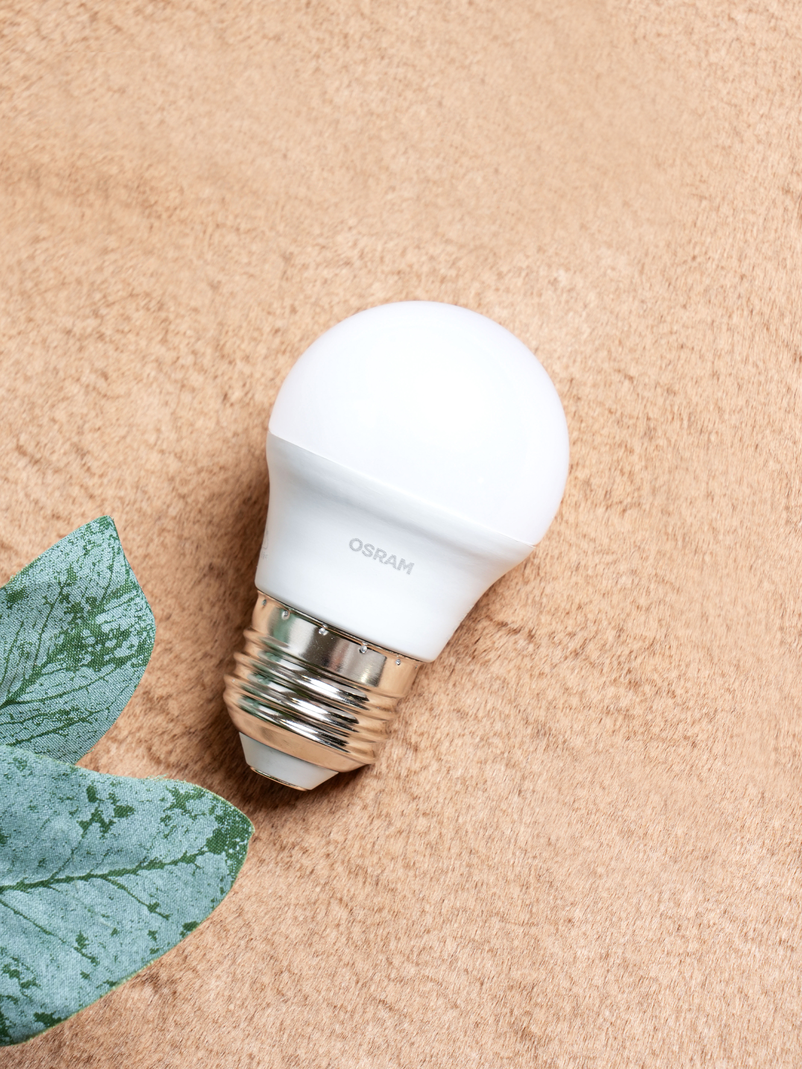 Светодиодная лампа OSRAM 3 Вт теплый свет