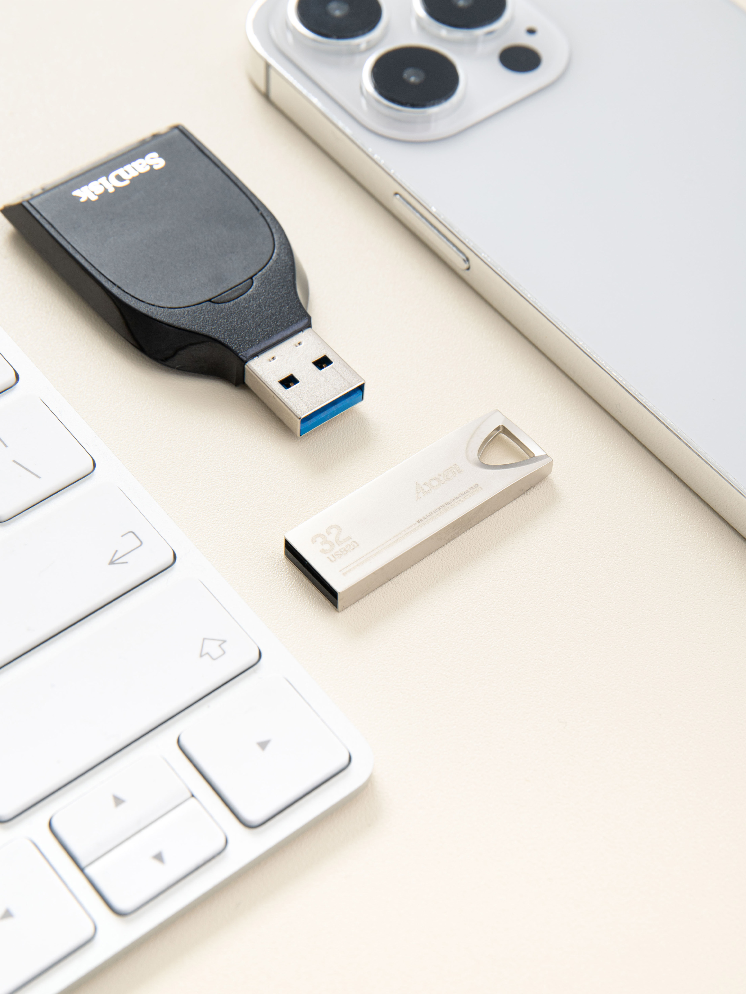 USB-флешка AXEN 32 GB