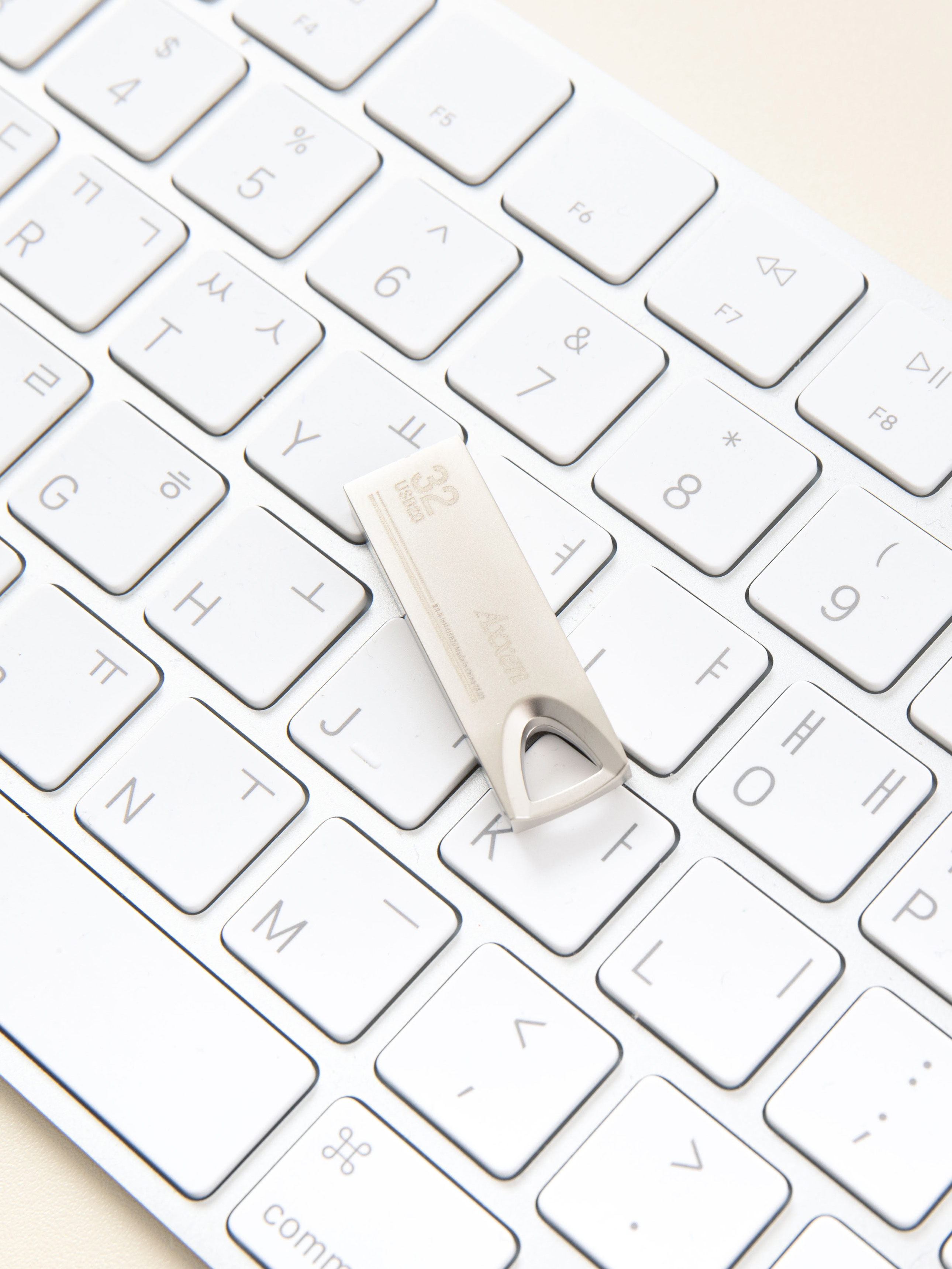 USB-флешка AXEN 32 GB