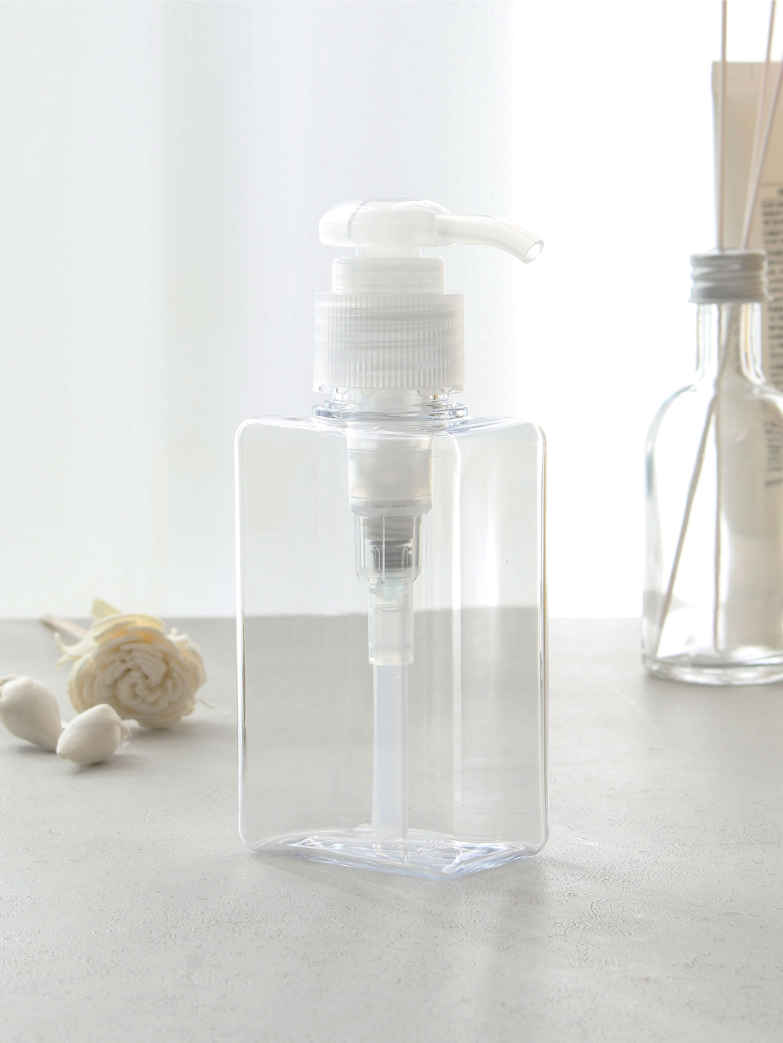 직사각 펌프용기 100 ml