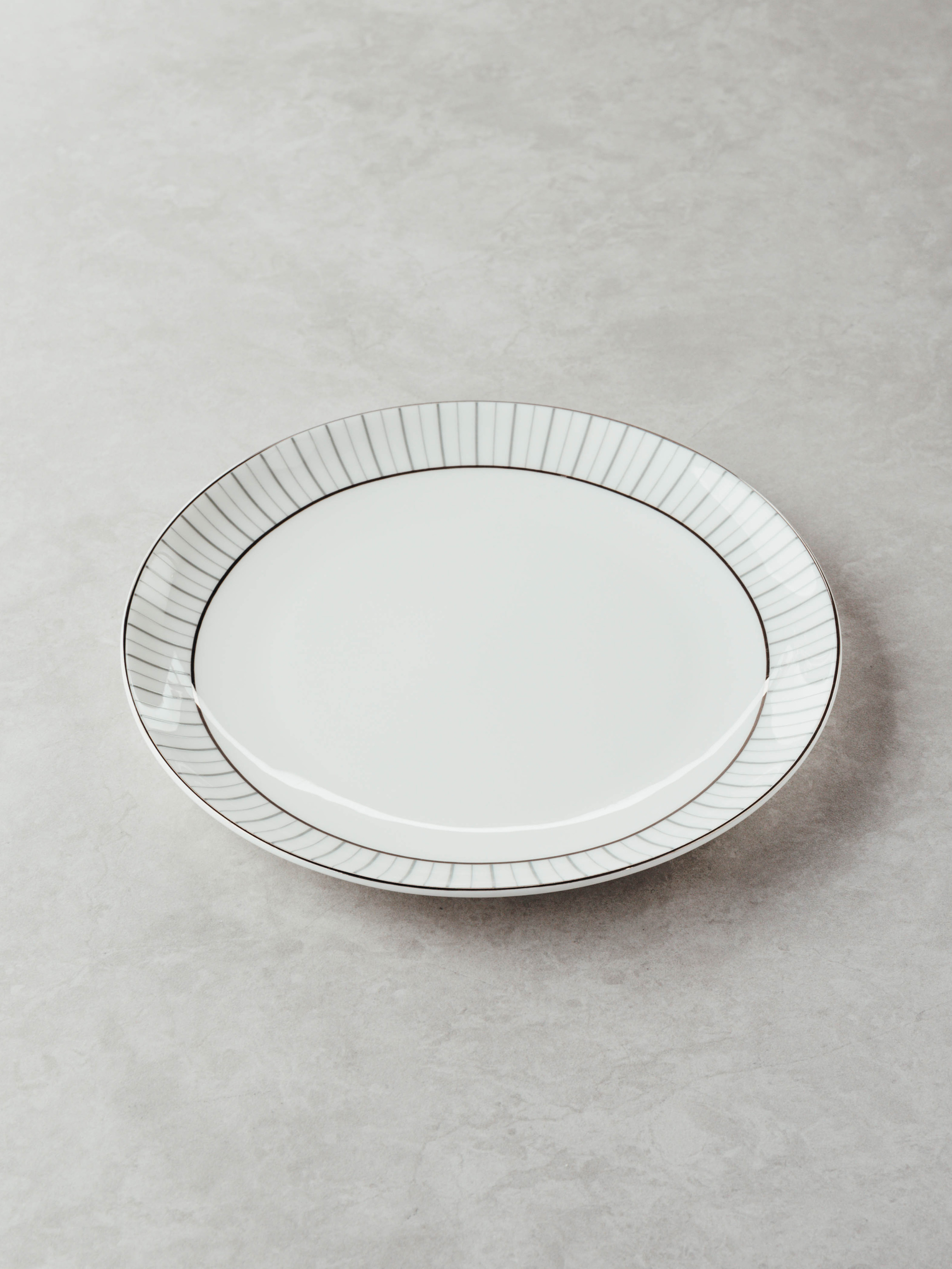 본차이나 은장 패턴 접시 17.5 cm