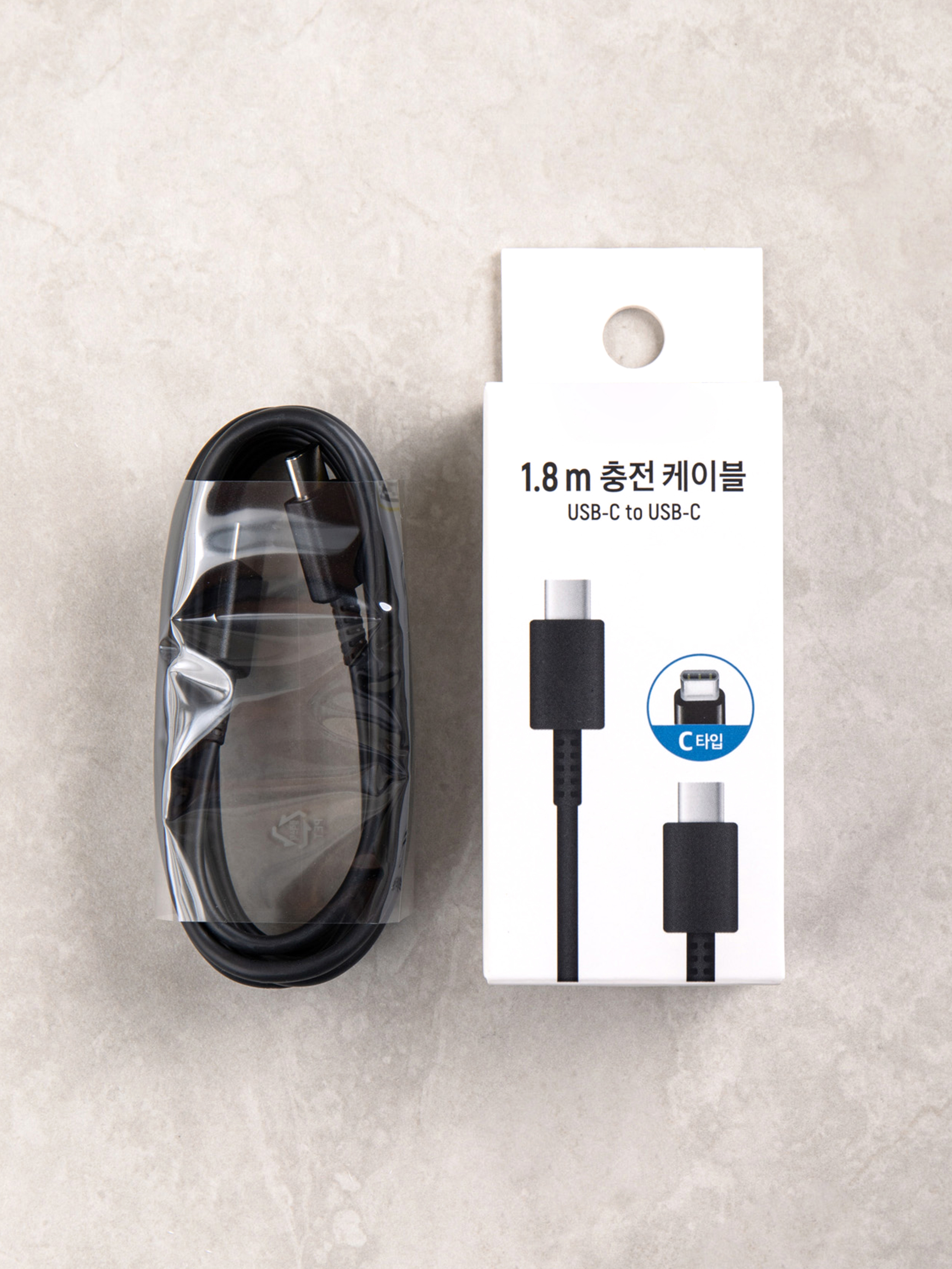알에프텍 C TO C 케이블 1.8 m 블랙