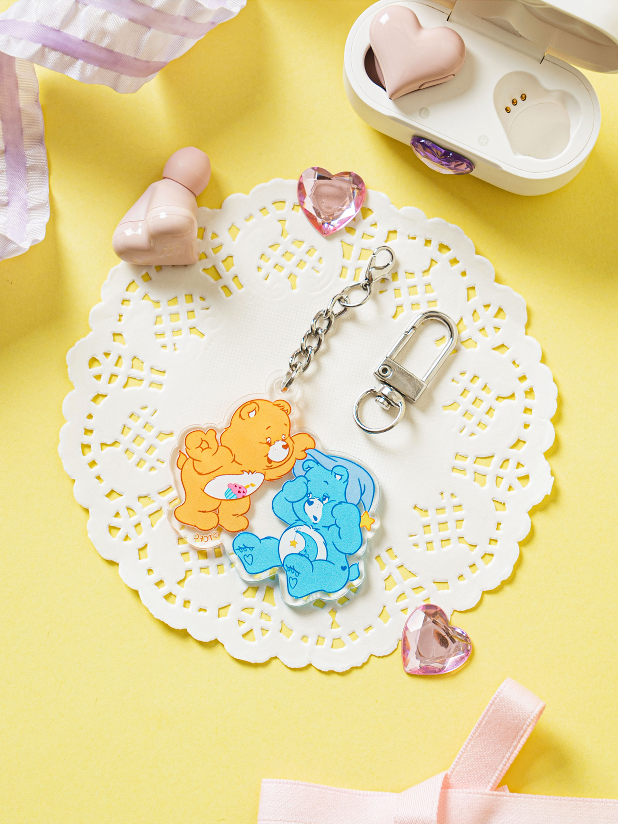 Акриловый брелок Care Bears