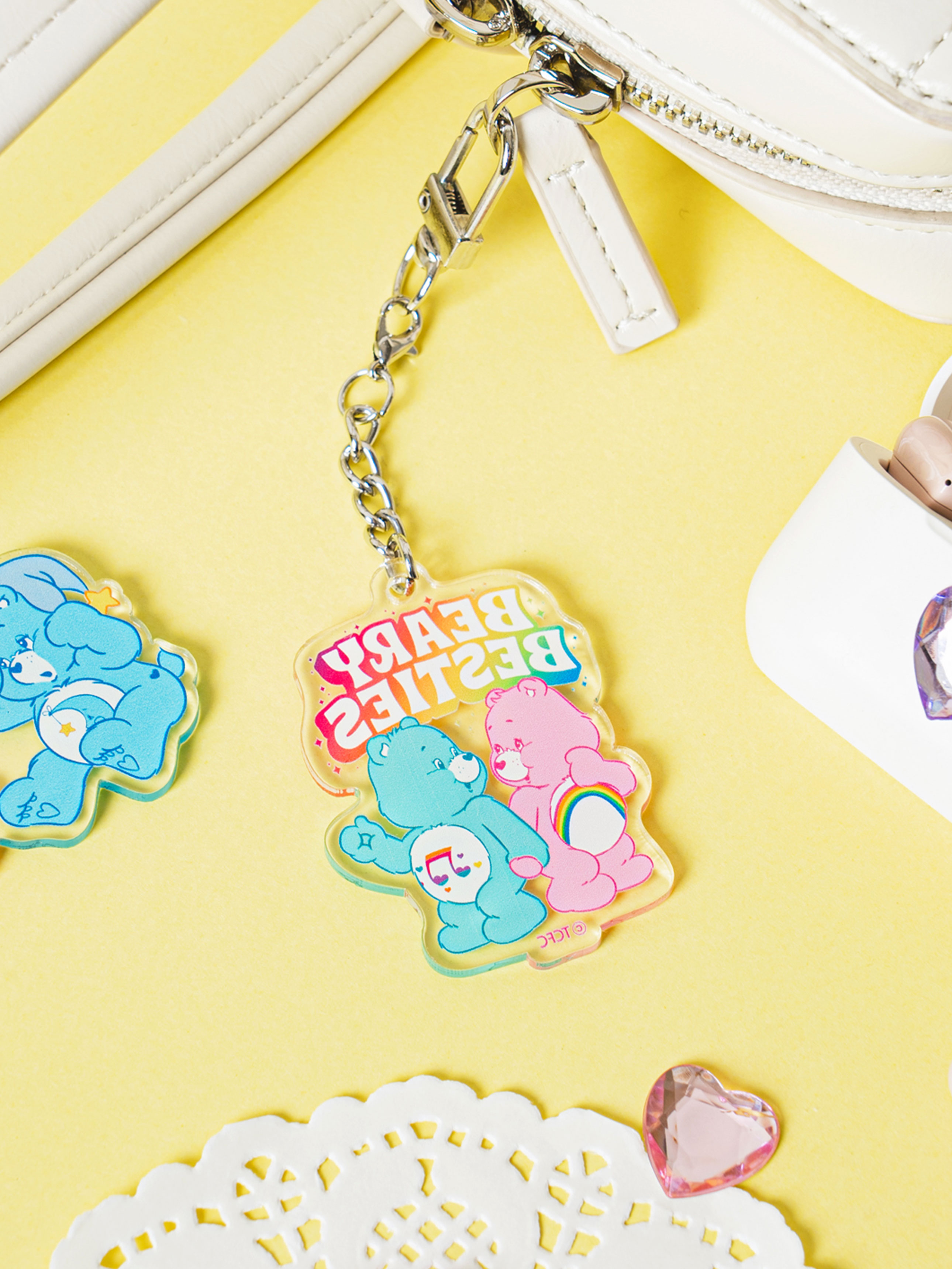 Акриловый брелок Care Bears