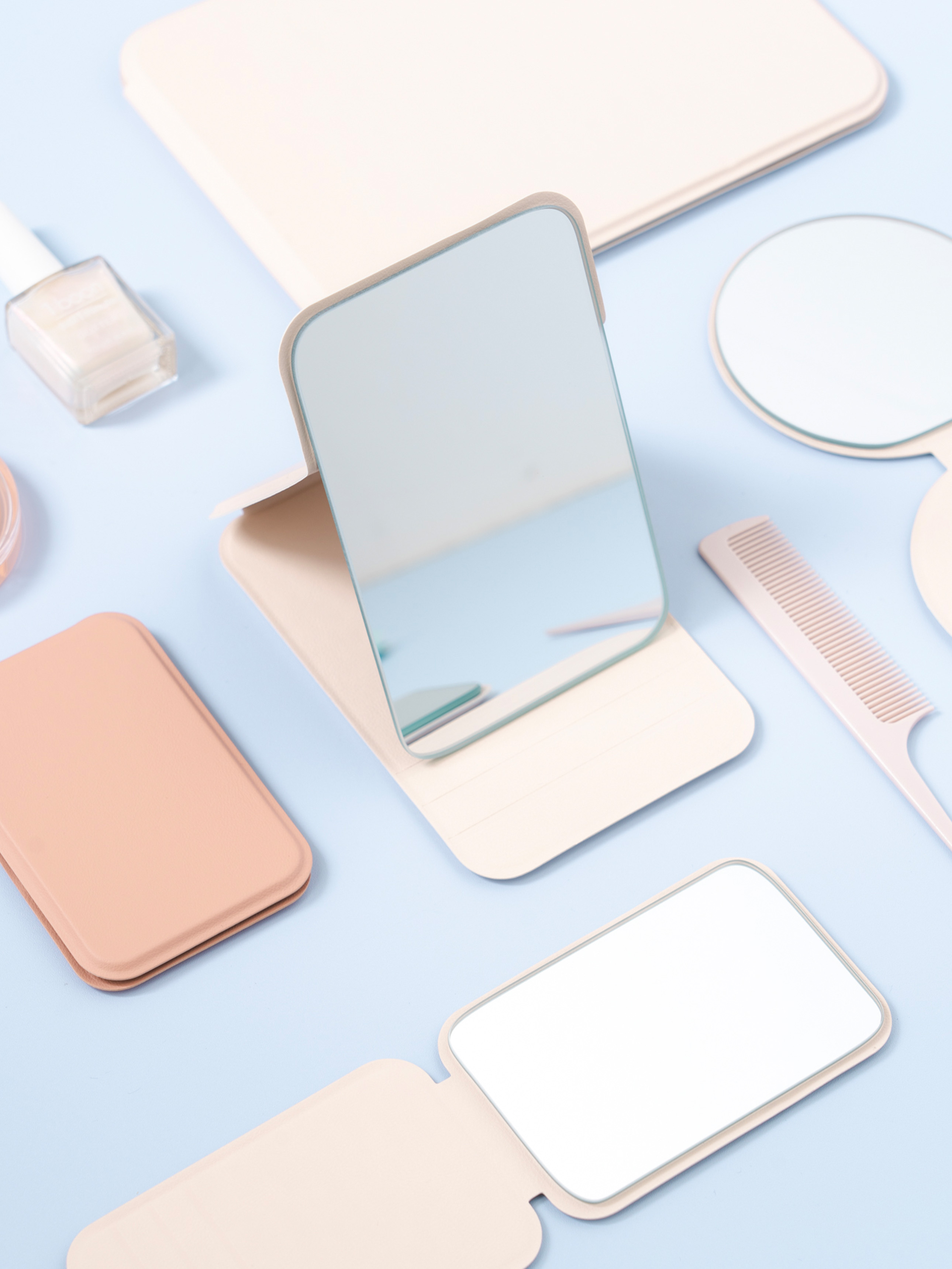 Настольное квадратное зеркало в чехле Ivory M