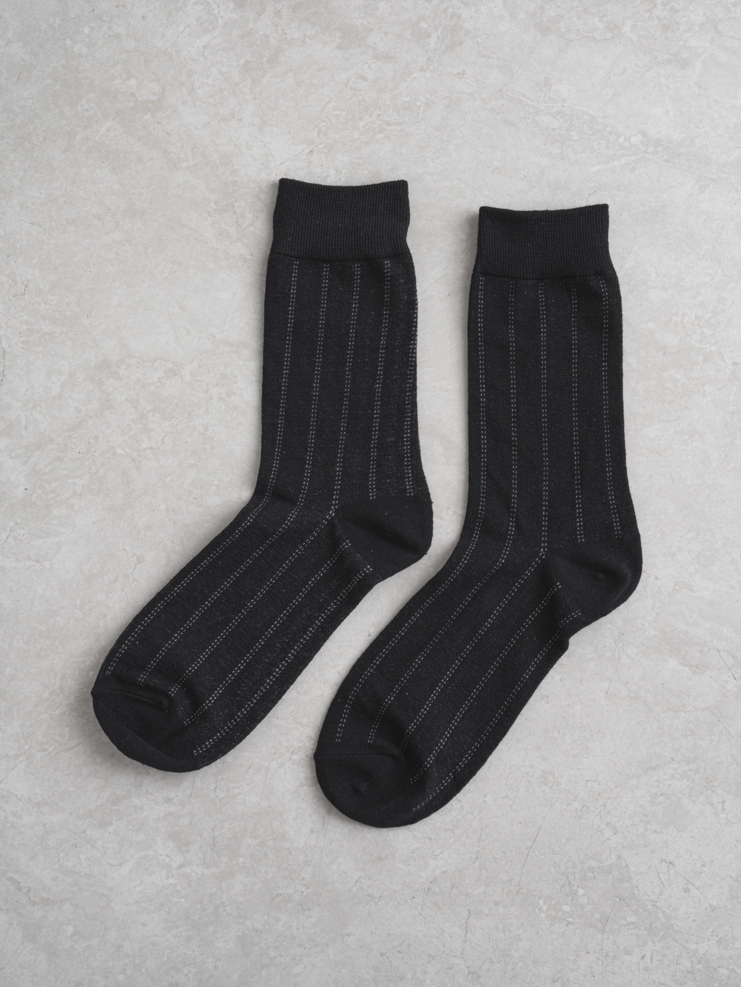 몬풋 세로 패턴 정장 양말 블랙