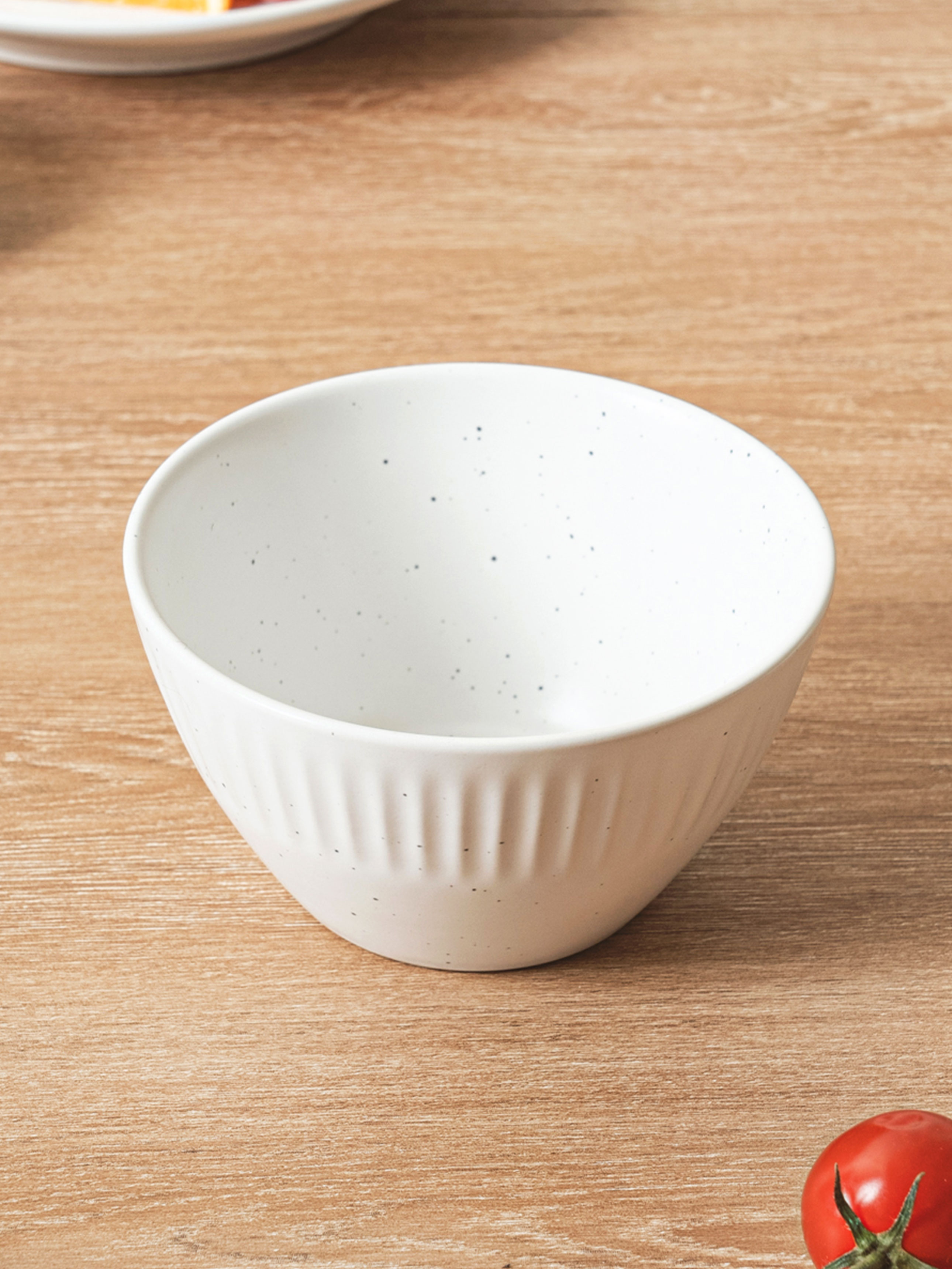 무광 파스텔 줄무늬 양각 공기 10.5 cm
