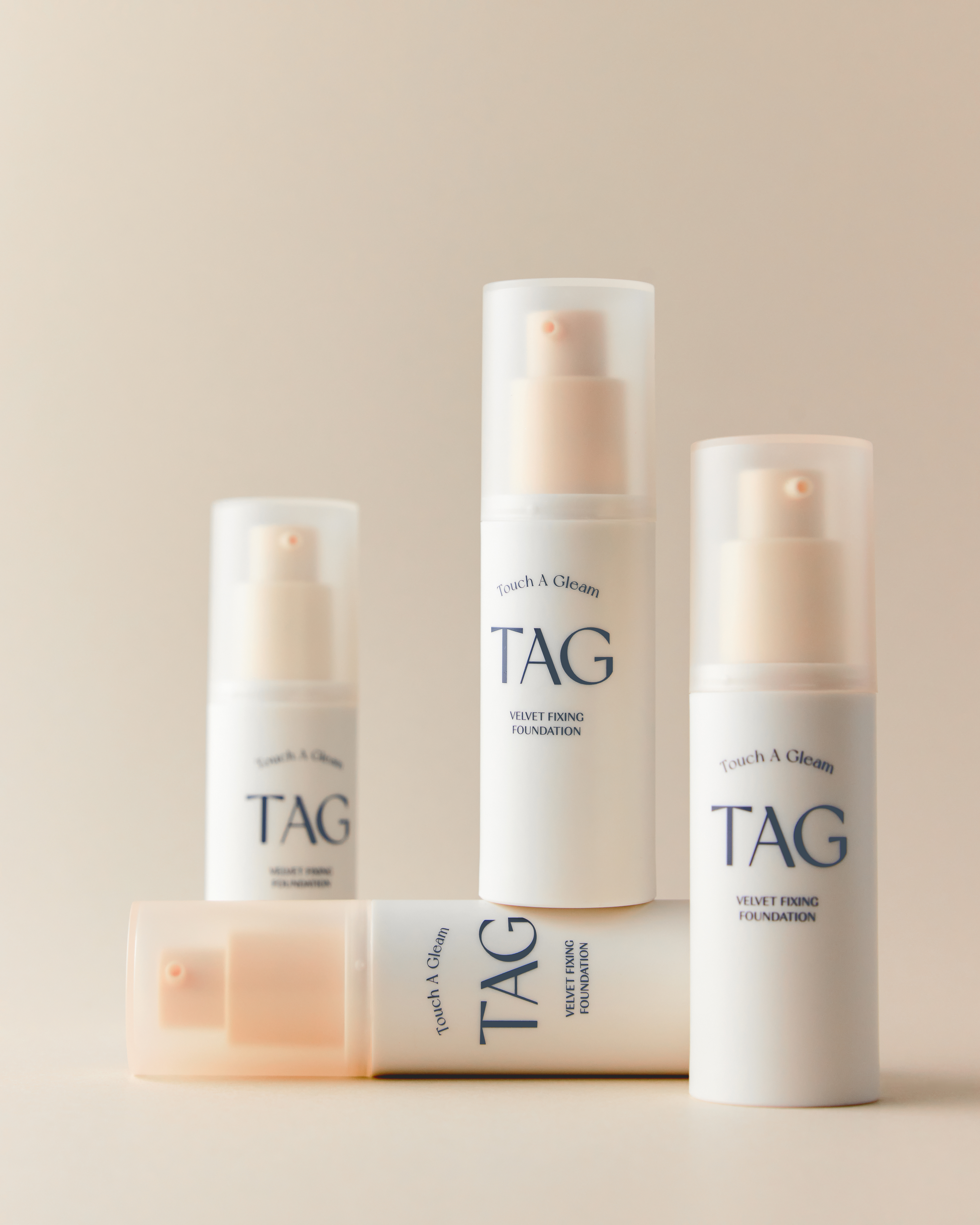 다이소 태그 벨벳 픽싱 파운데이션 30 ml 라이트베이지