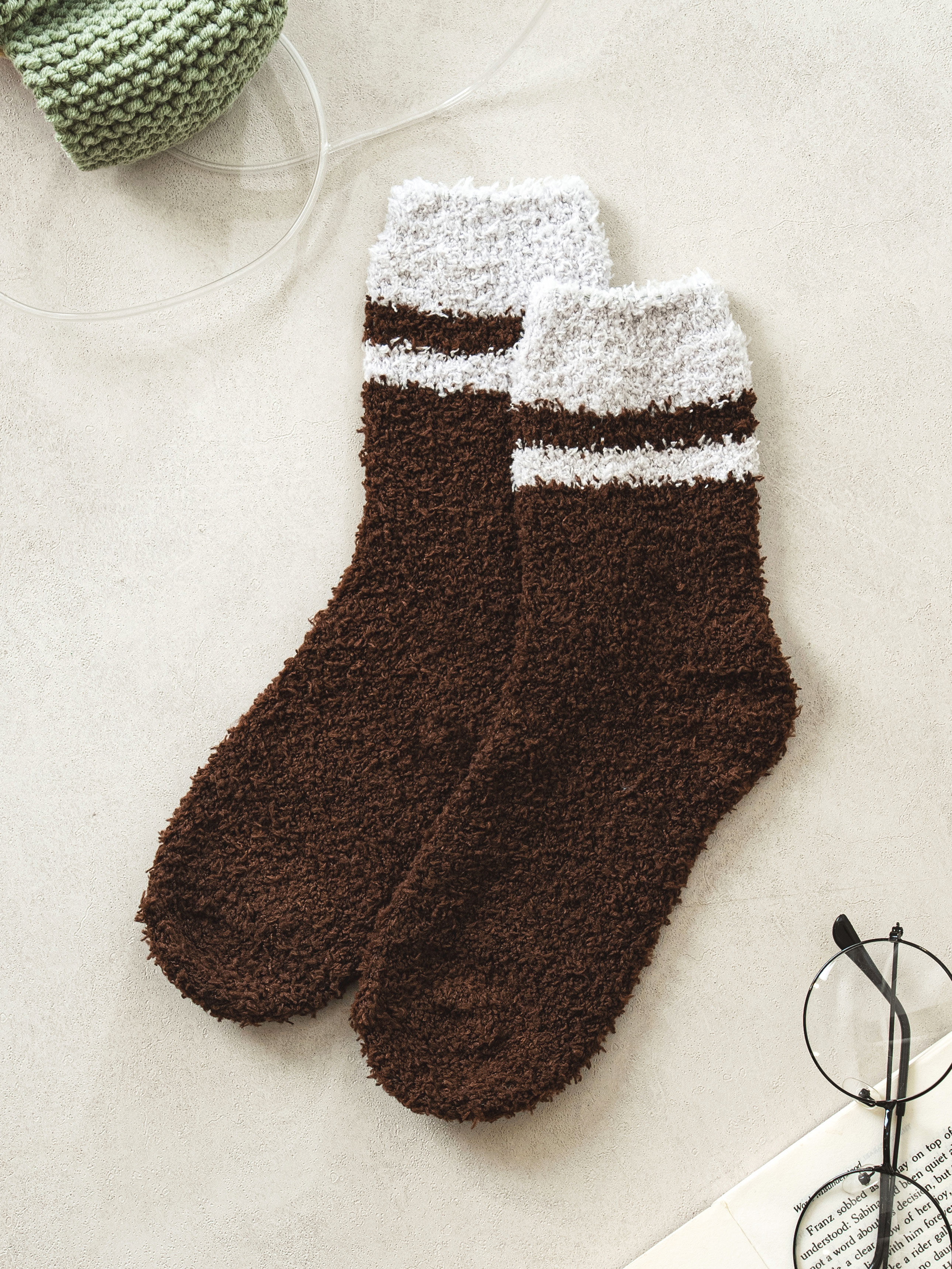 Женские махровые носки Monfoot коричневые
