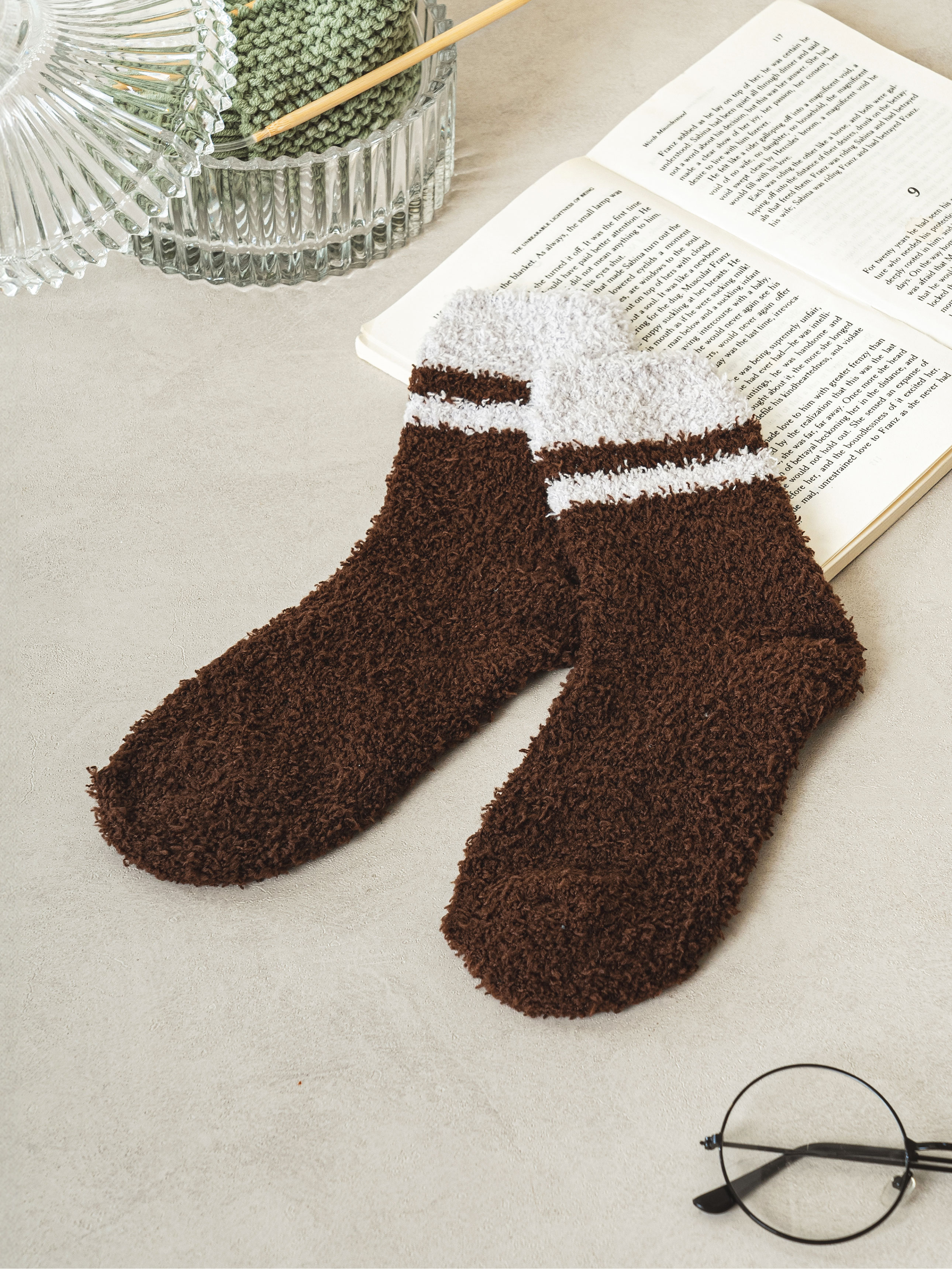 Женские махровые носки Monfoot коричневые