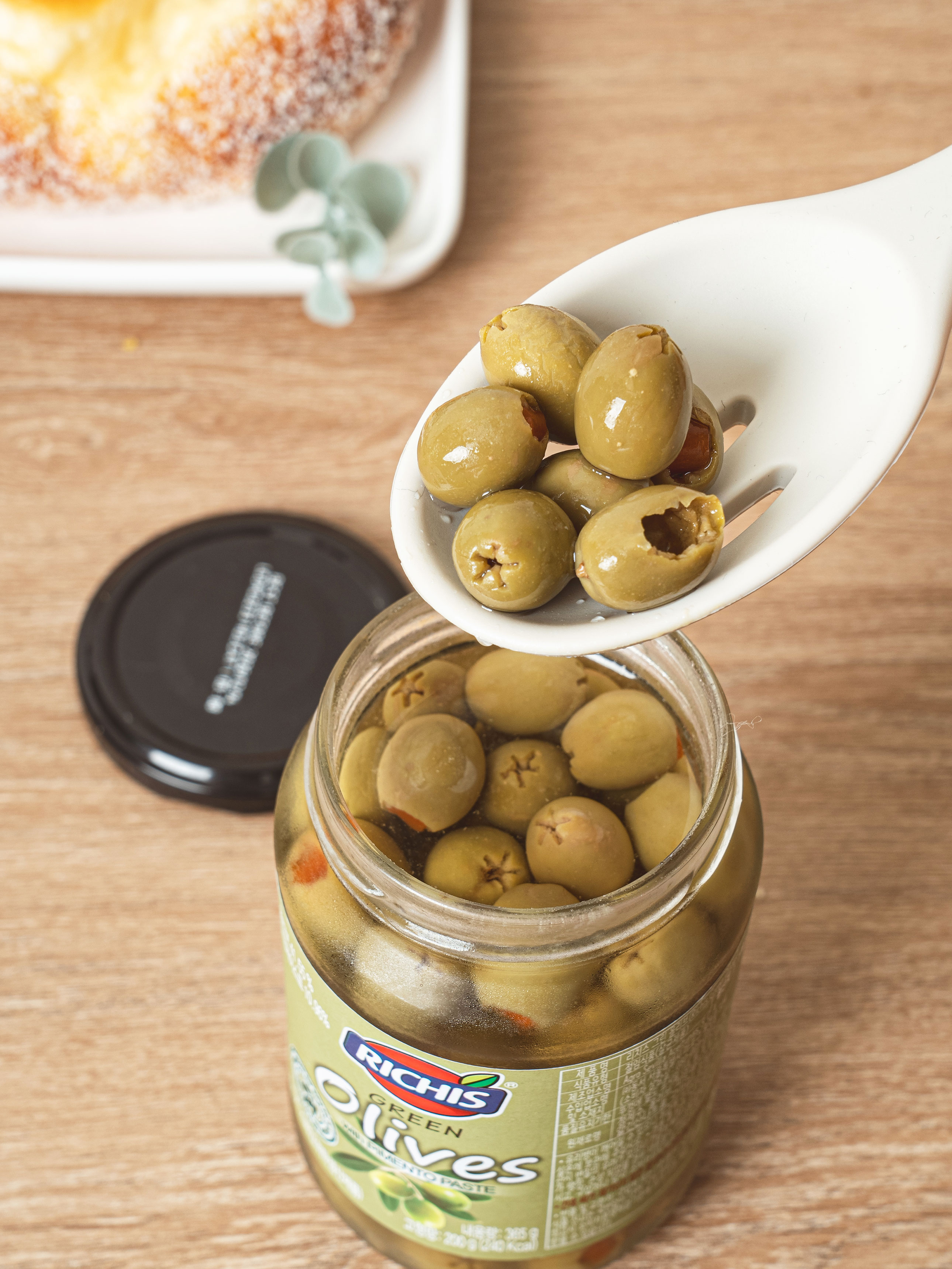 Силиконовая кулинарная ложка Neoflam с отверстиями