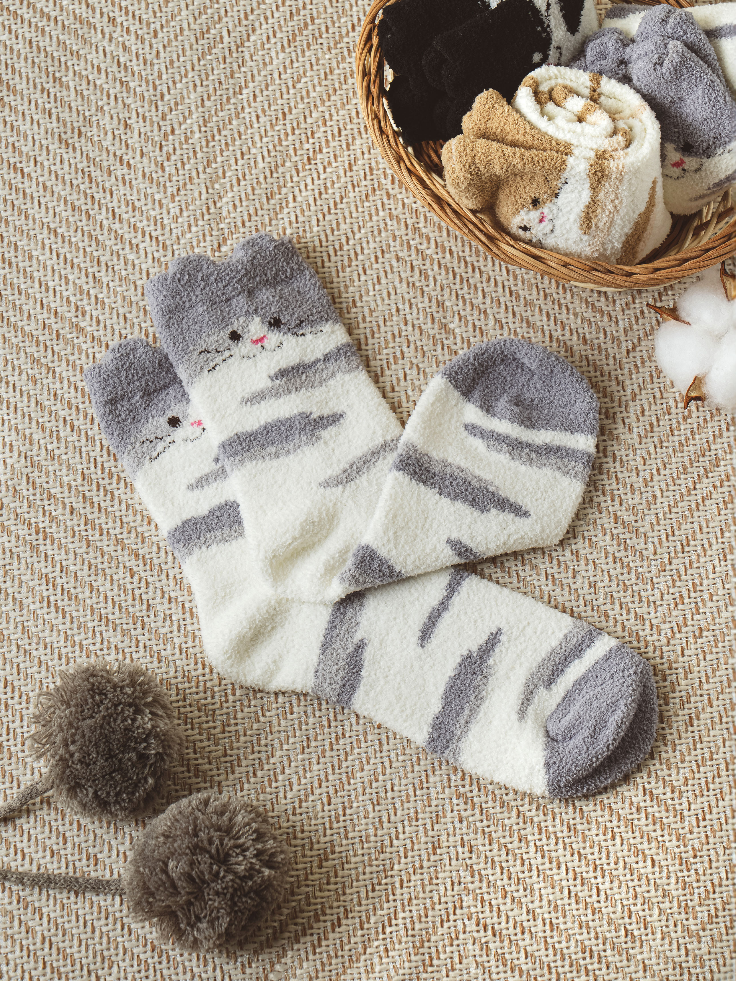 Махровые носки Kikiya Socks Семья кошек серые