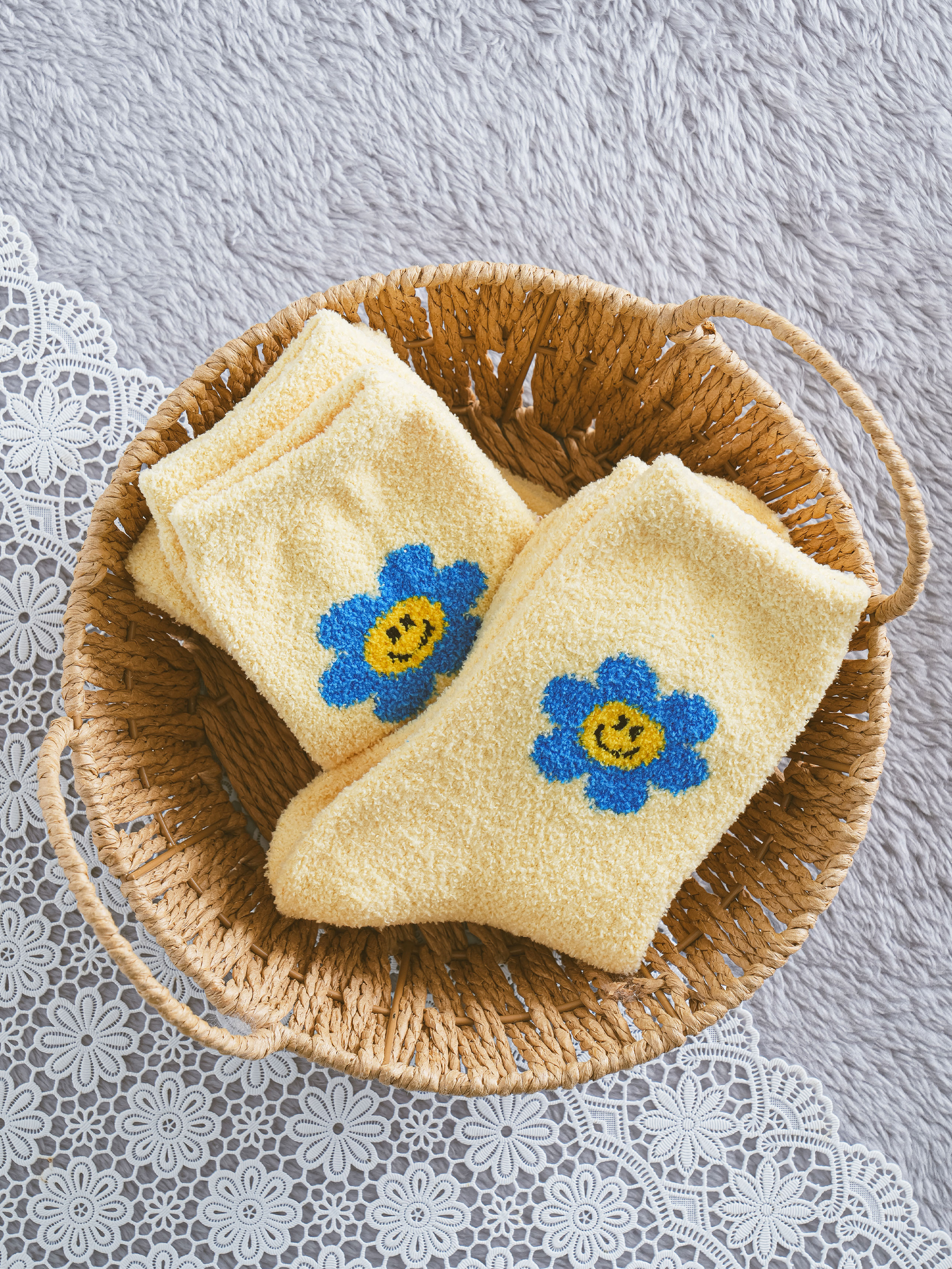 Пушистые носки Kikiya Socks Цветочки (желтый)