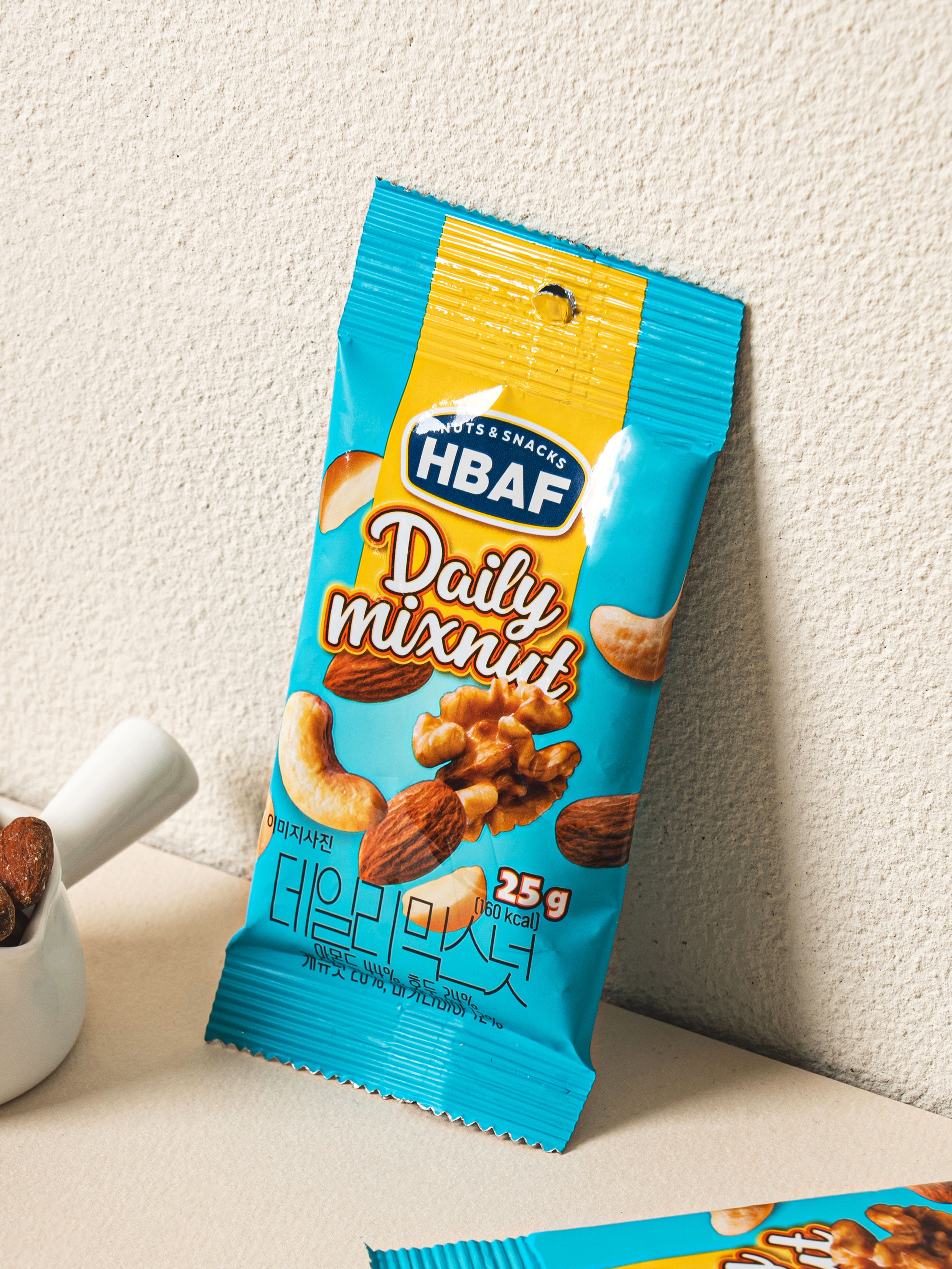 Смесь орехов HBAF Daily Mix Nut 25 г