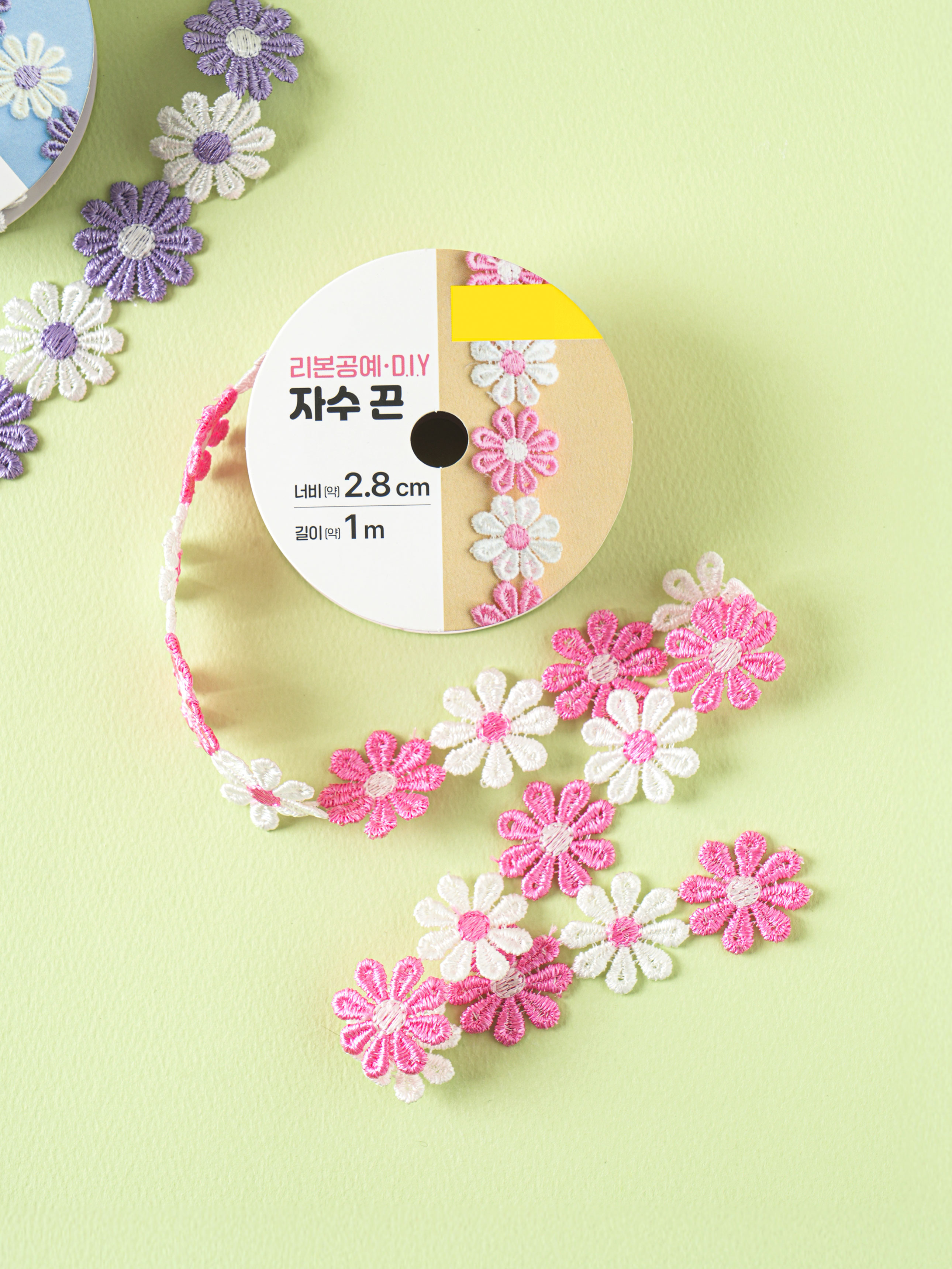 넓은 타입 자수 패턴 레이스 끈 2.8 cm X 1 m