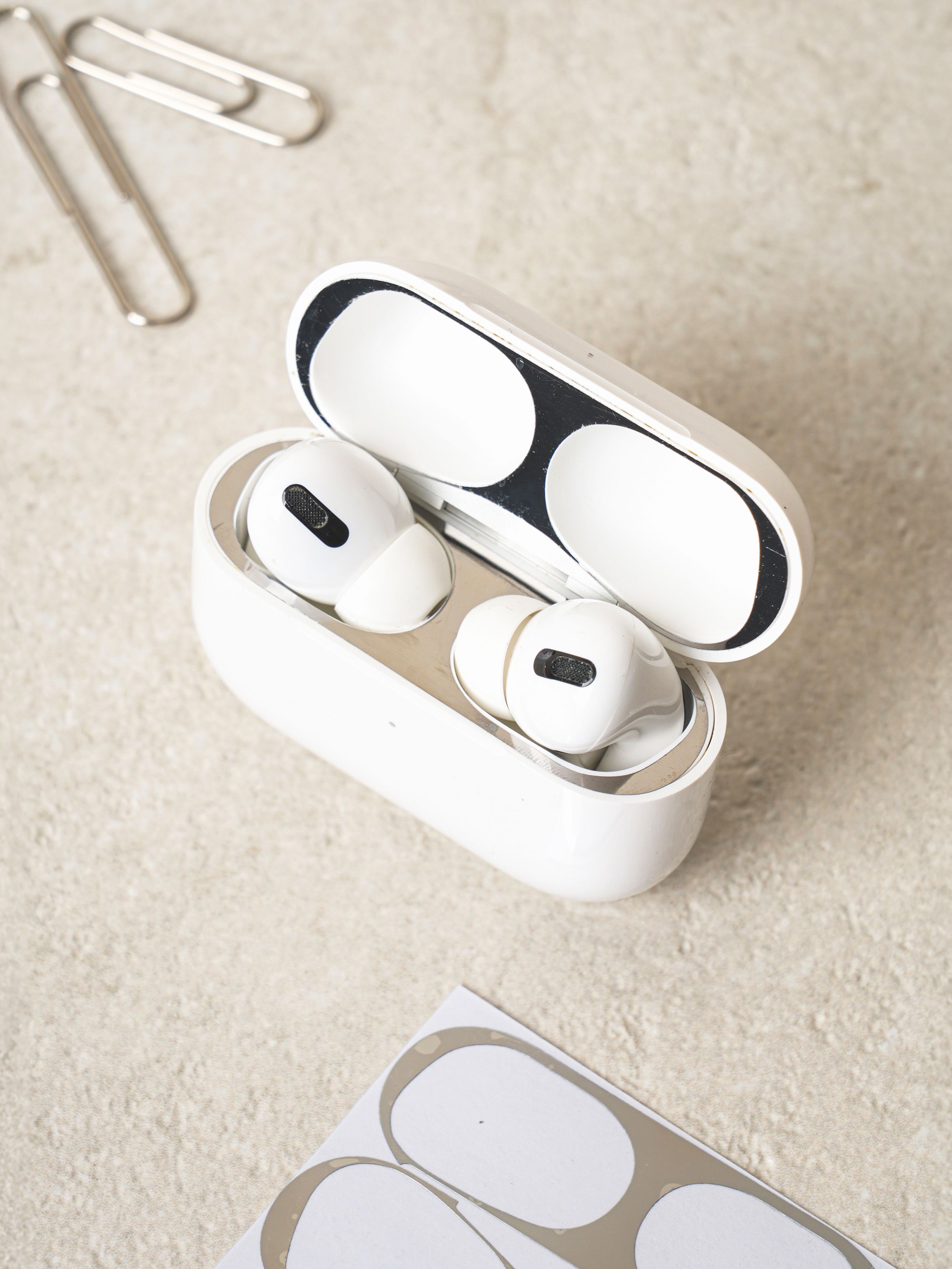 Защитная пылезащитная наклейка AirPods Pro