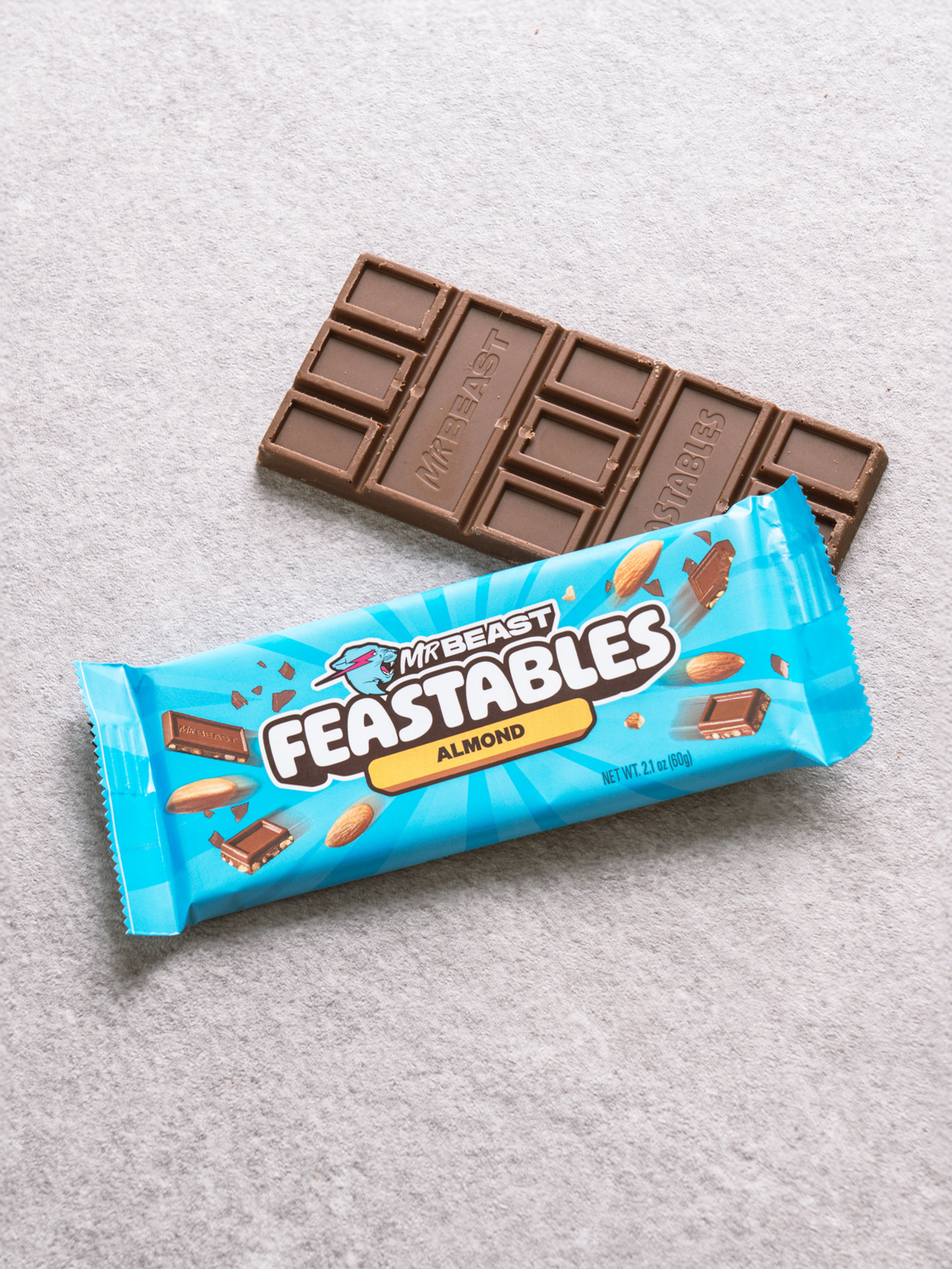Шоколад с миндалем Feastables 60 г