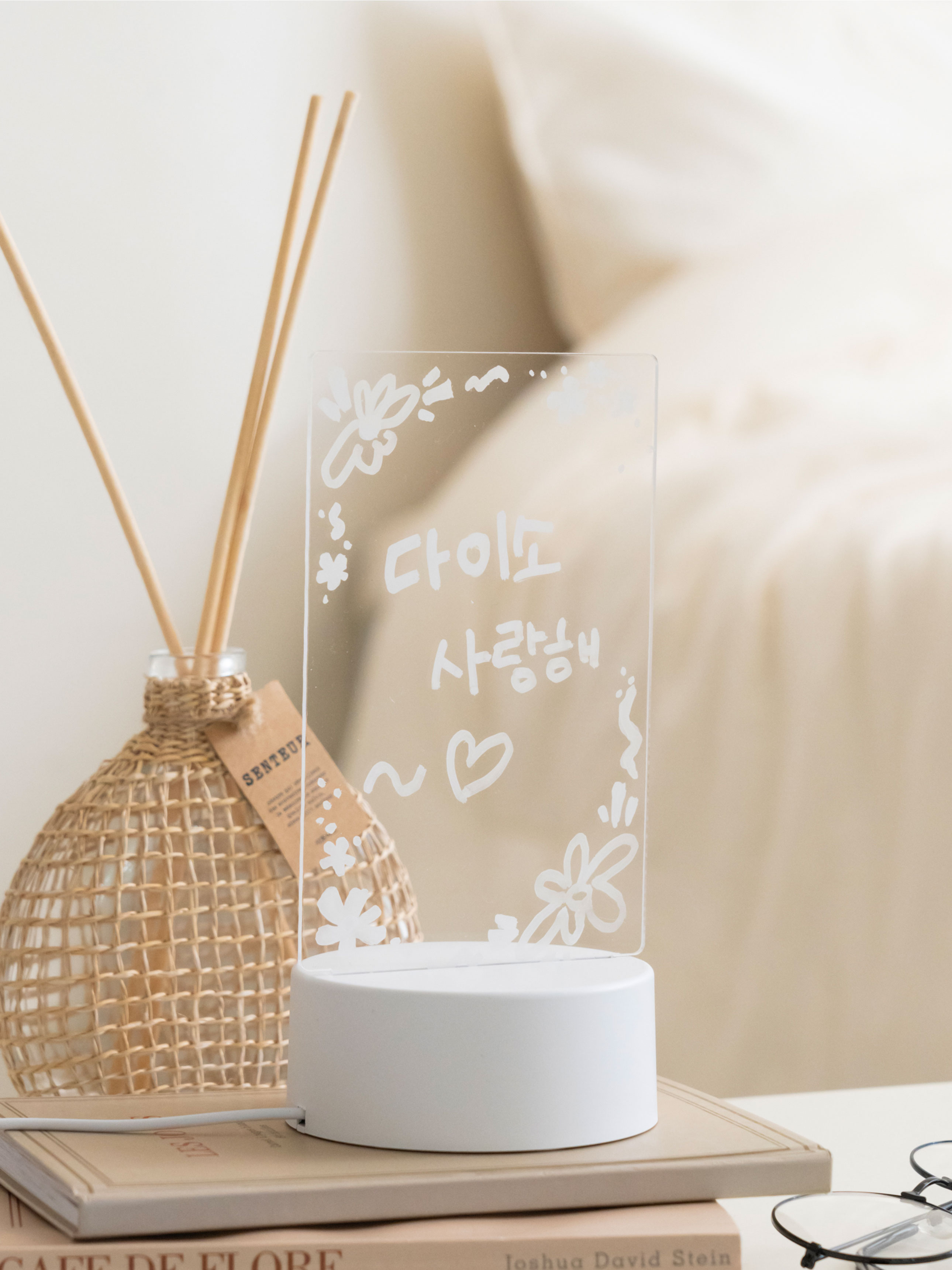 А크릴 LED-светильник для заметок