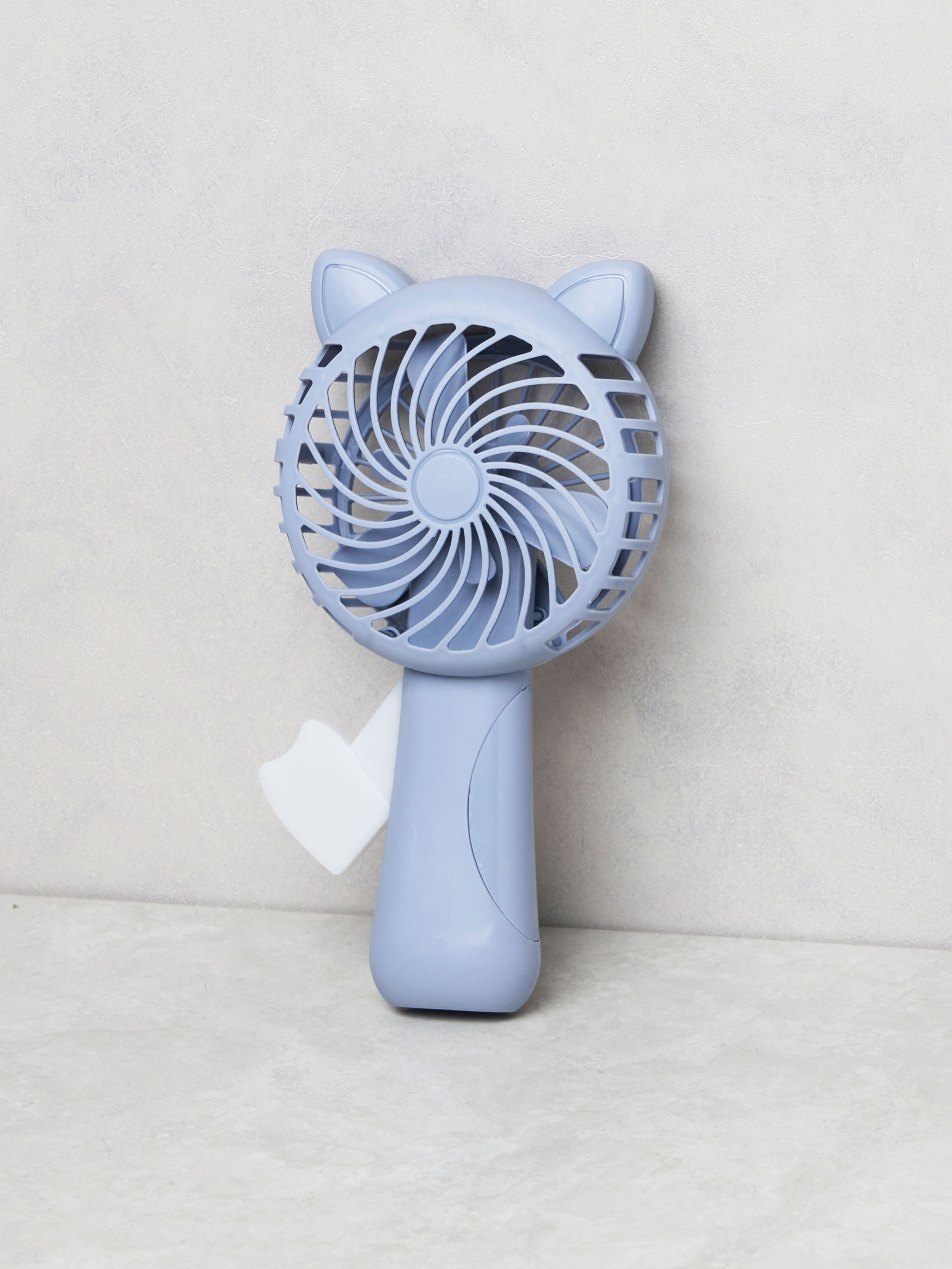 고양이 귀 모양 수동 선풍기 그레이