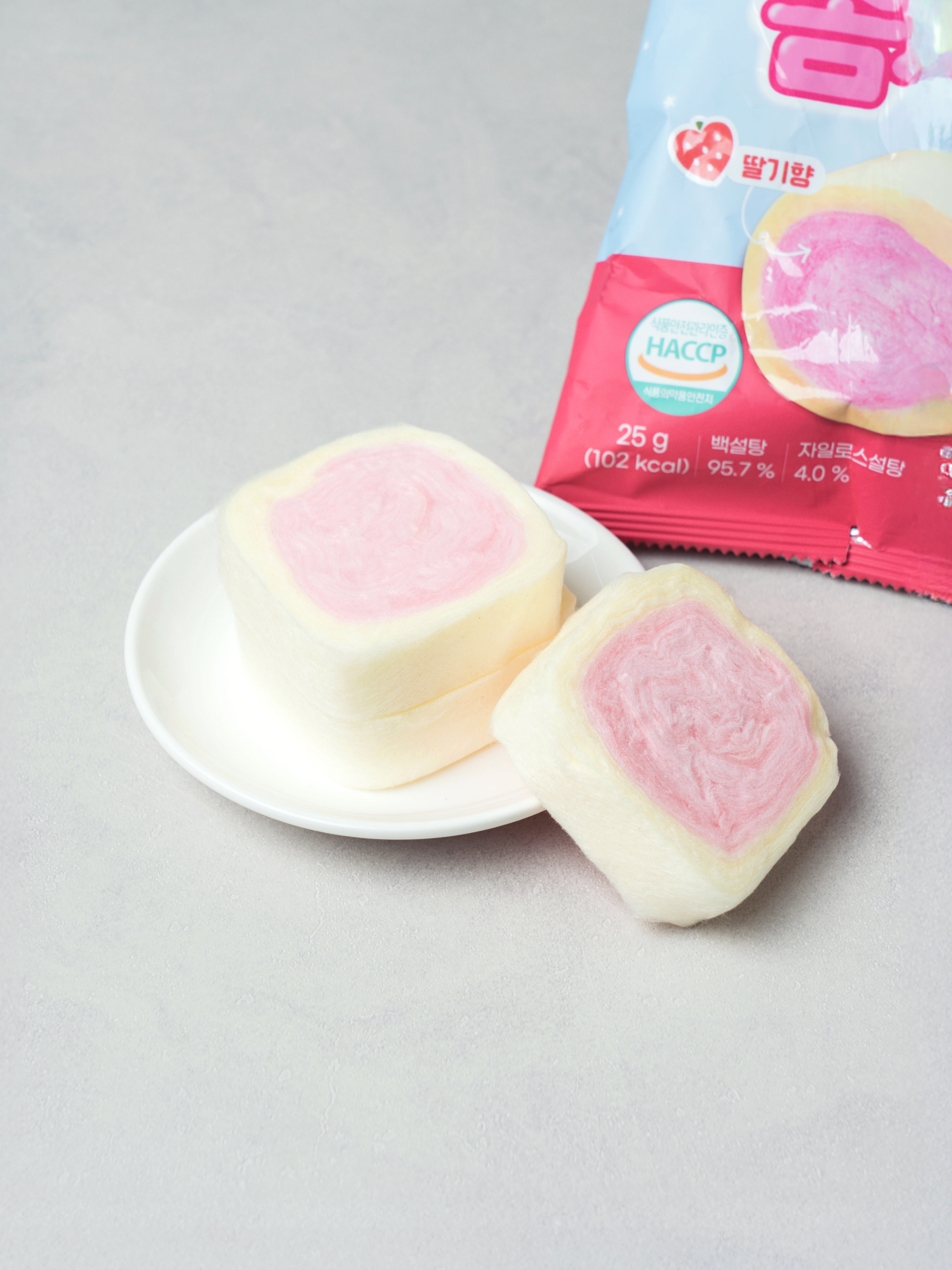 롤케이크 모양 솜사탕 25 g