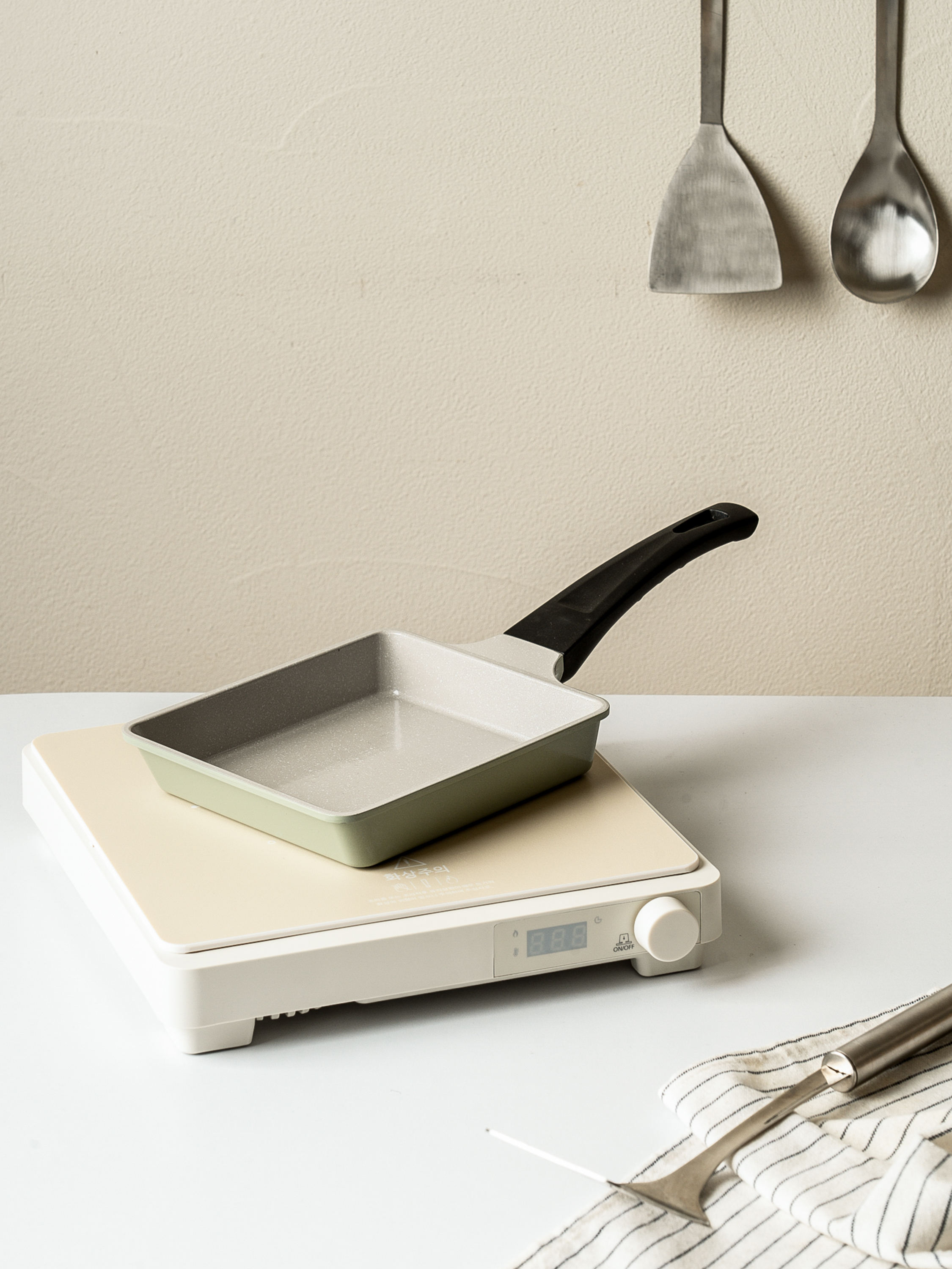 세라믹 코팅 인덕션 사각 프라이팬 15 X 18 cm