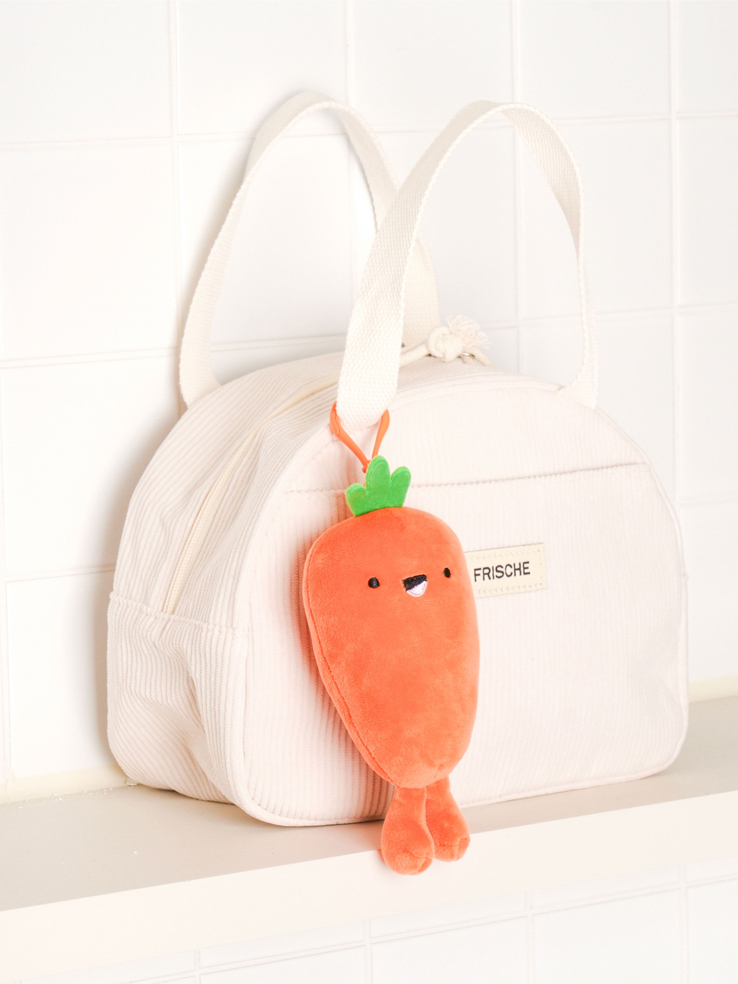 상큼발랄 걷는 야채 걸이인형 당근