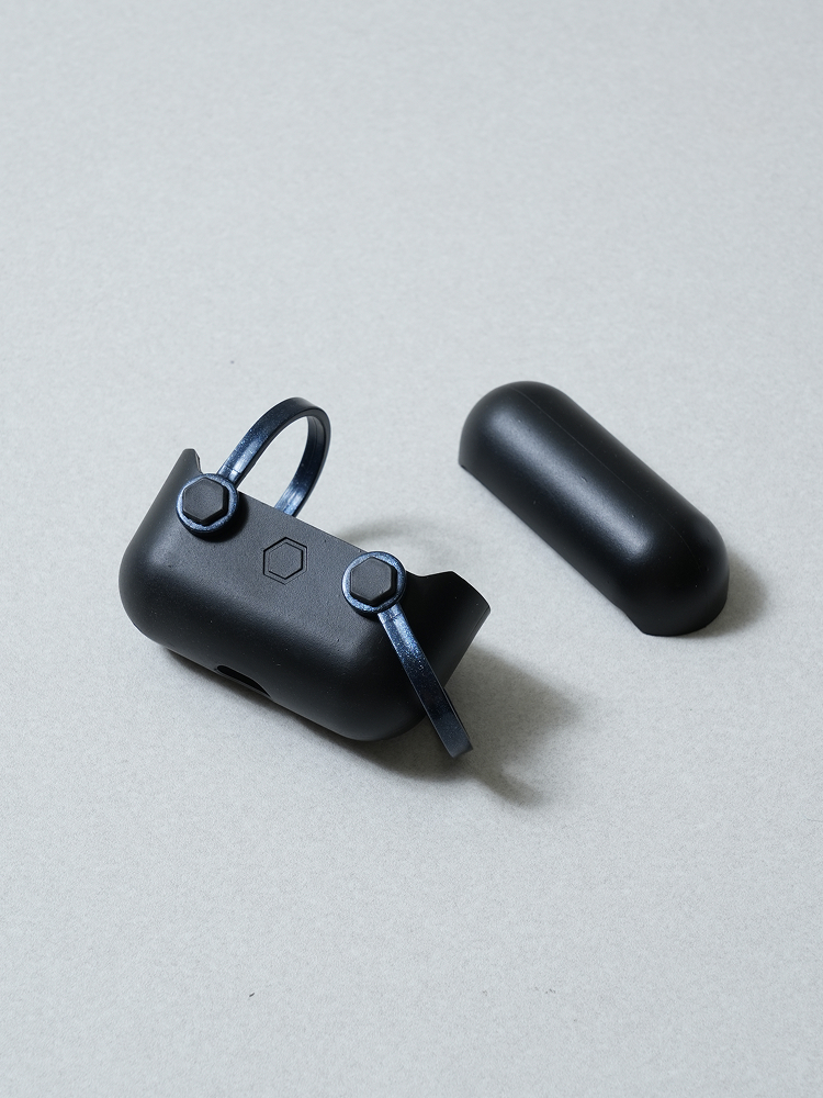 Чехол с ремешком для AirPods Pro