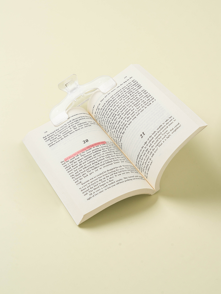 Прозрачный ограничитель для книг