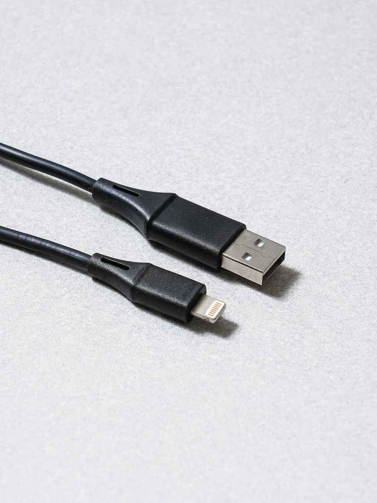 Кабель A TO 8 Pin 1.5 м Черный