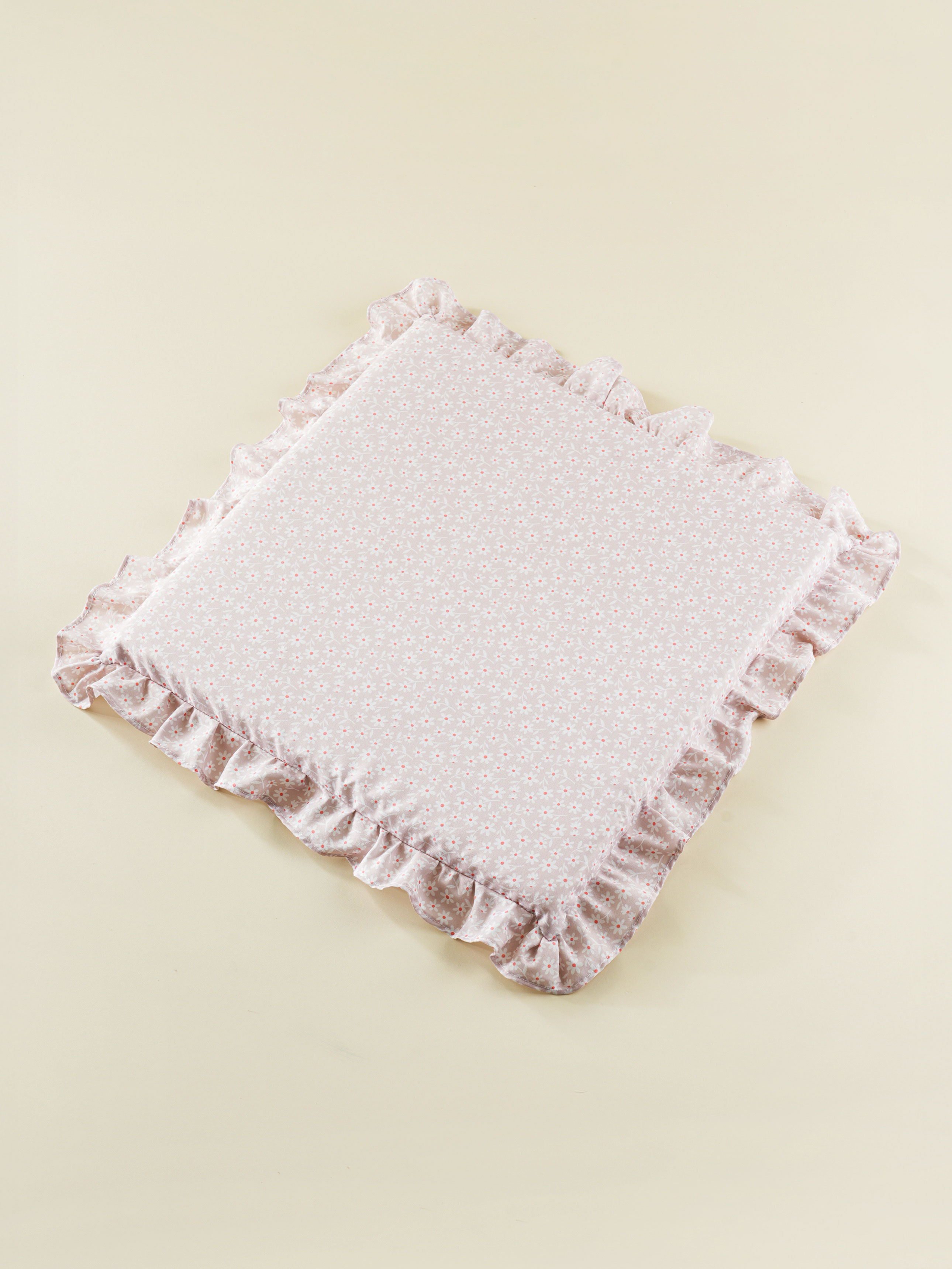프릴 방석 40 X 40 cm 베이지