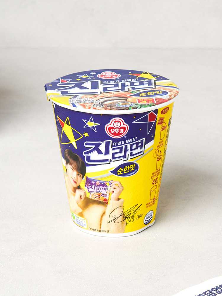 Лапша Ottogi Jin Ramen мягкая малый стакан 6 шт.