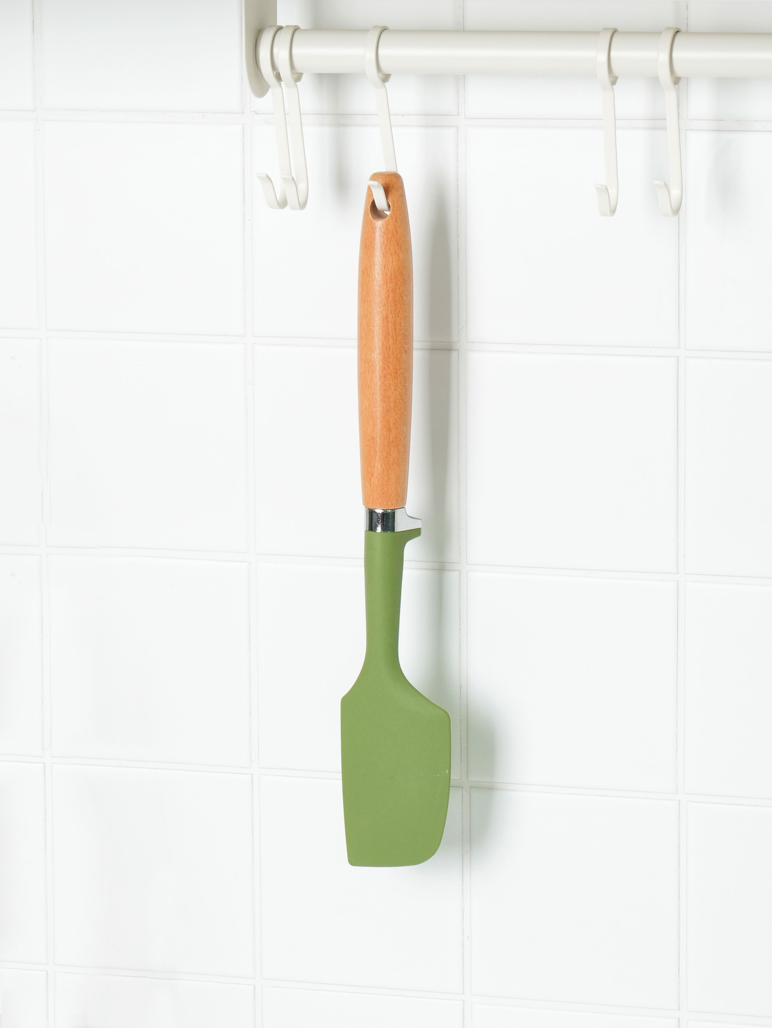 크롬 포인트 실리콘 알뜰 주걱 31 cm 올리브