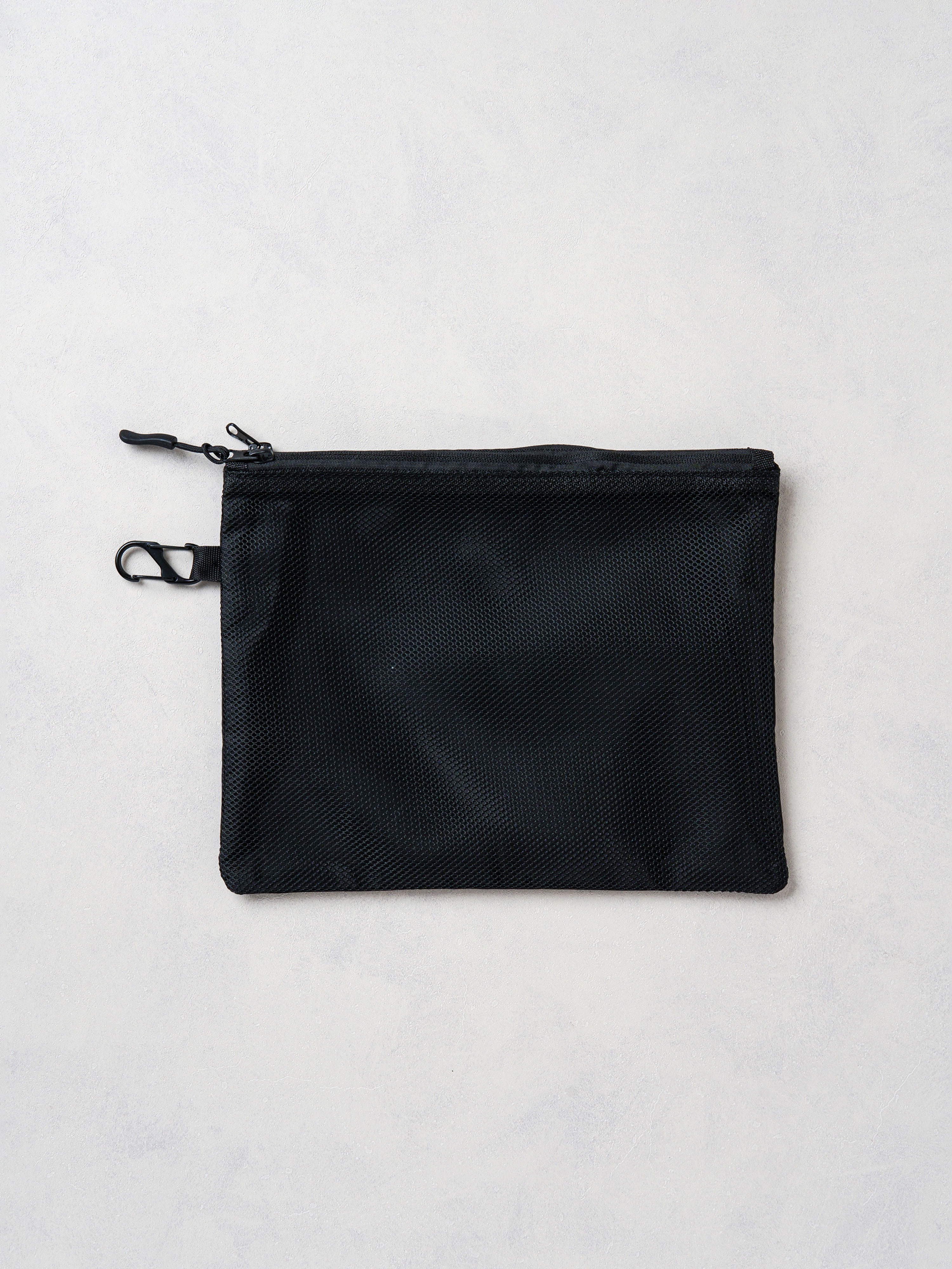 여행용 카라비너 이중 파우치 23 X 18 cm 블랙
