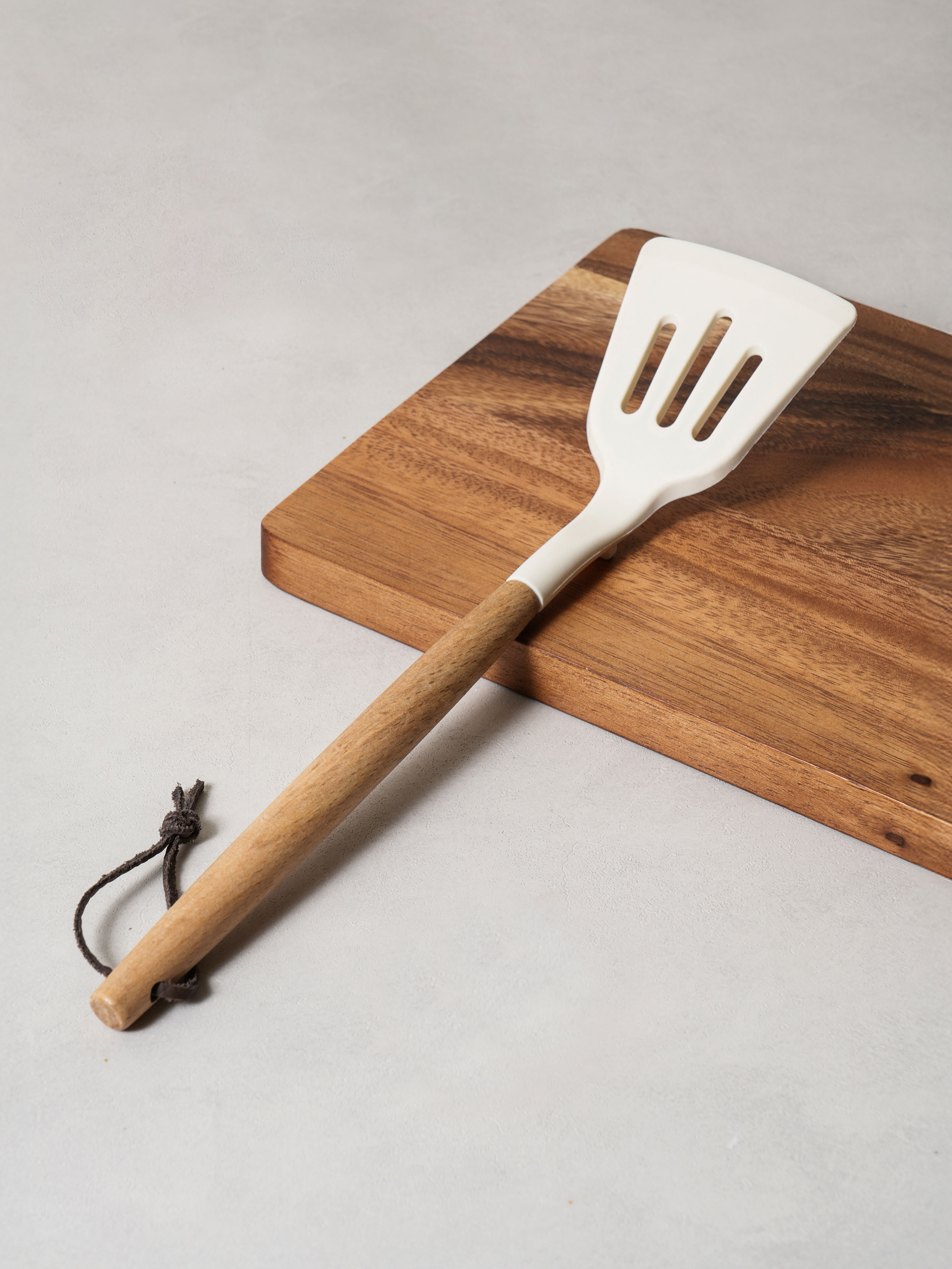 우드 손잡이 실리콘 타공 뒤집개 31.5 cm