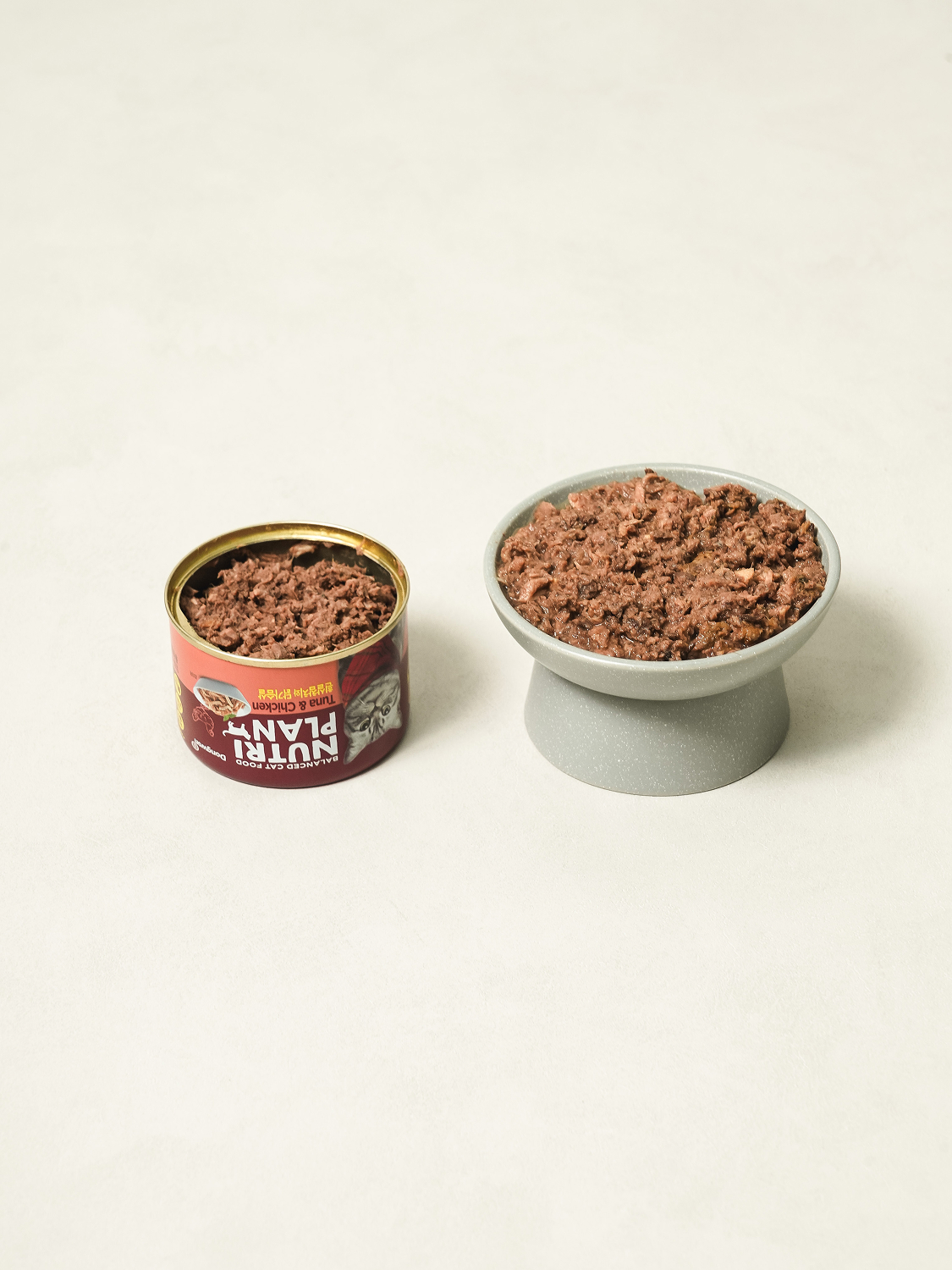 [Питомцам] Влажный корм Dongwon Nutriplan тунец и курица 160 г