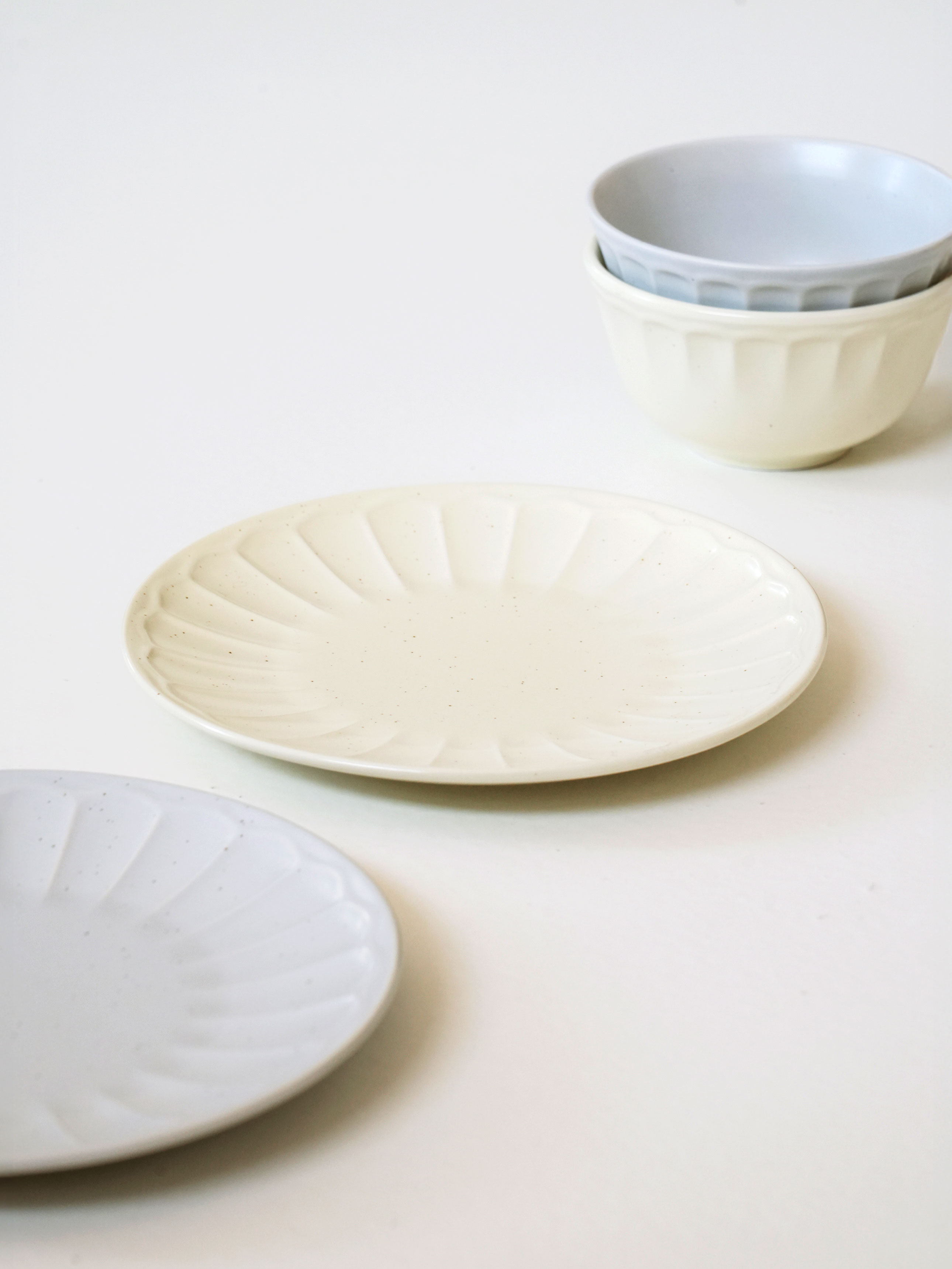 무광점무늬양각찬기(약17 cm)