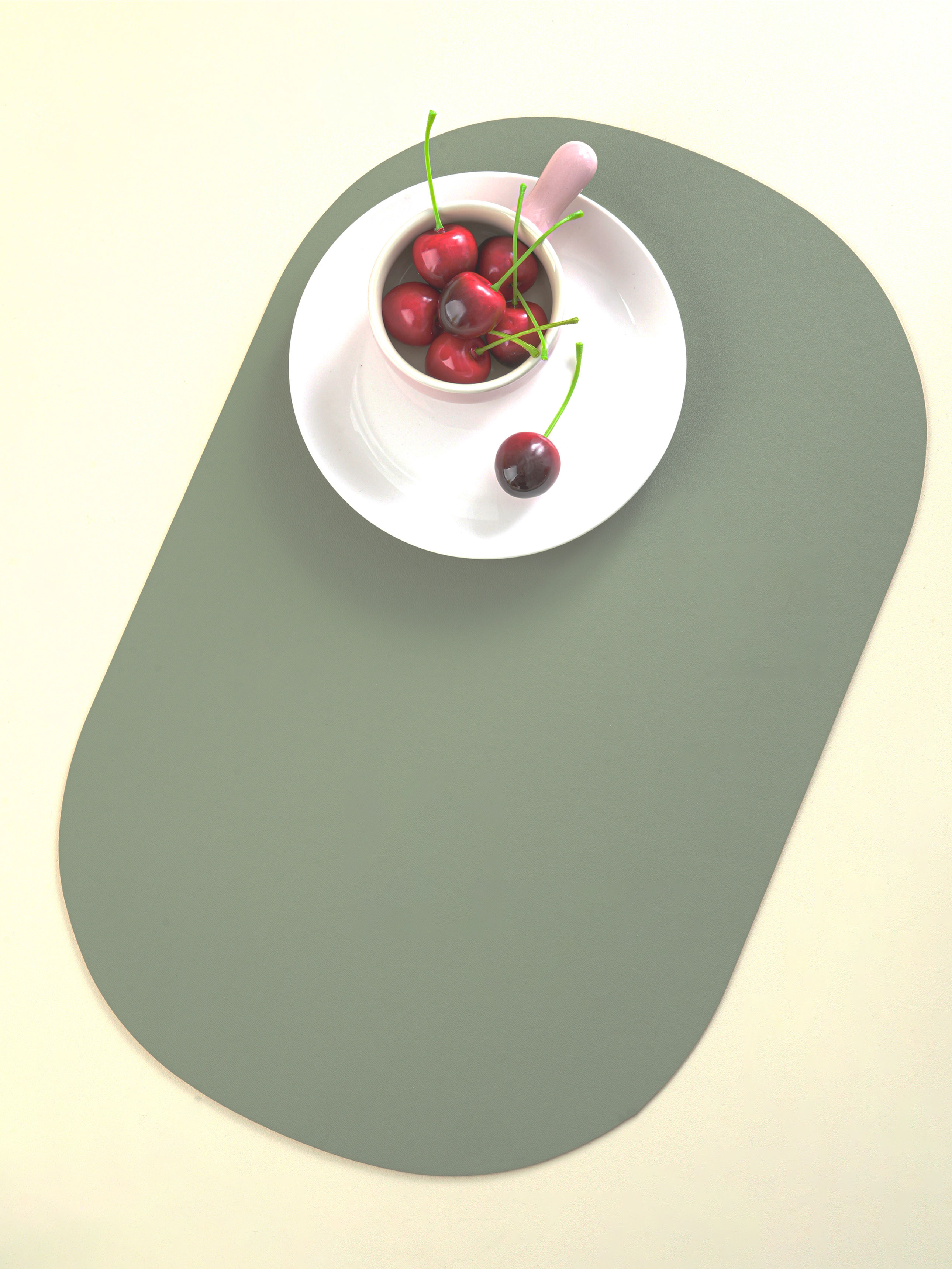 타원형 테이블 매트 42 X 27 cm 그린