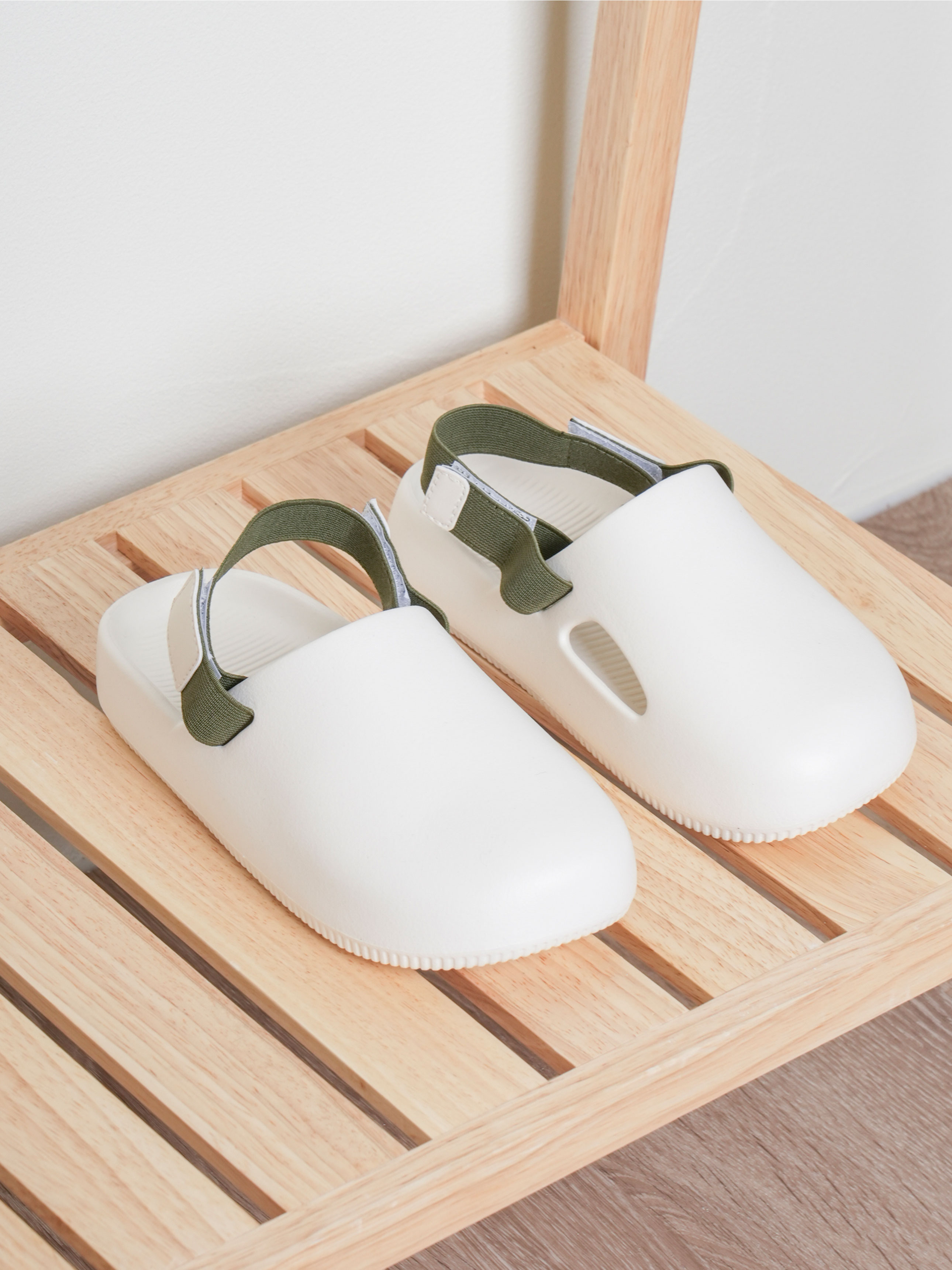 막힘형 밴딩 샌들 230~250 mm