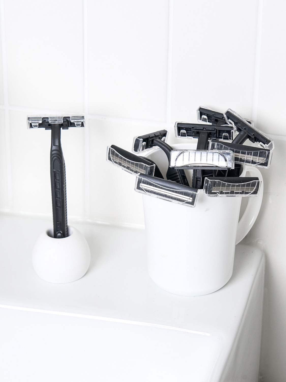 2중날 휴대용 면도기 10개입